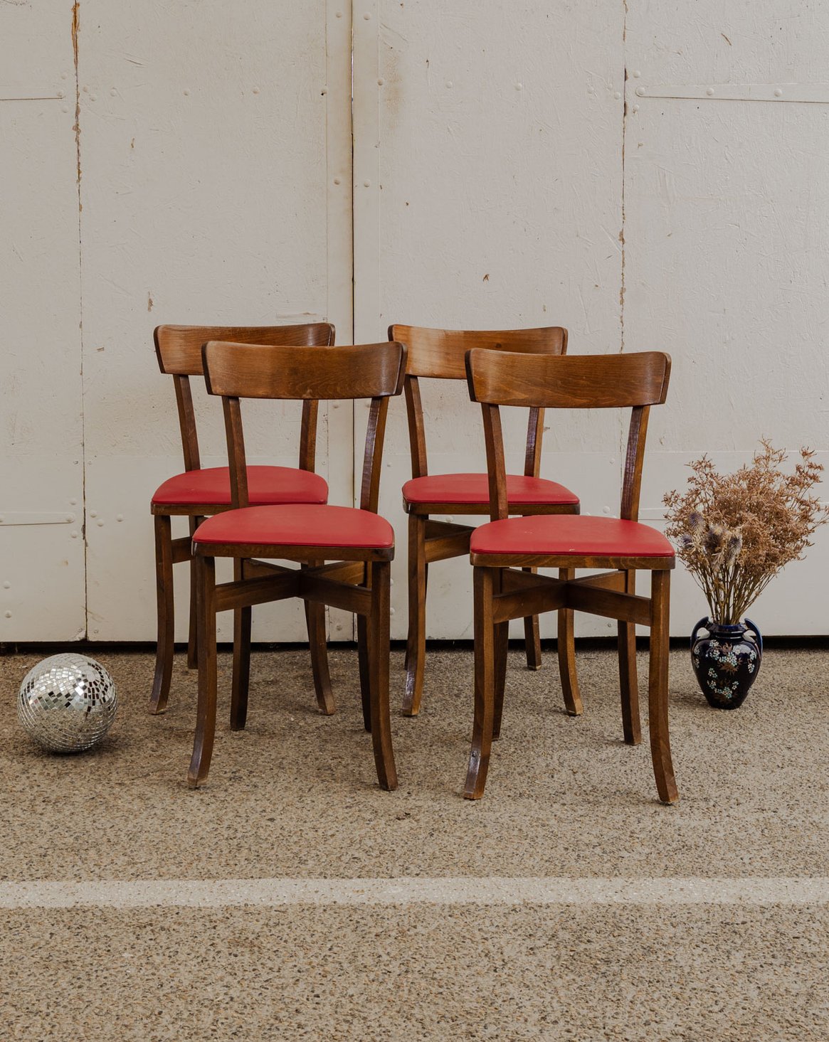 Lot de 4 chaises en simili cuir rouge Alma N°1605 - Bon état, DEBONGOUT