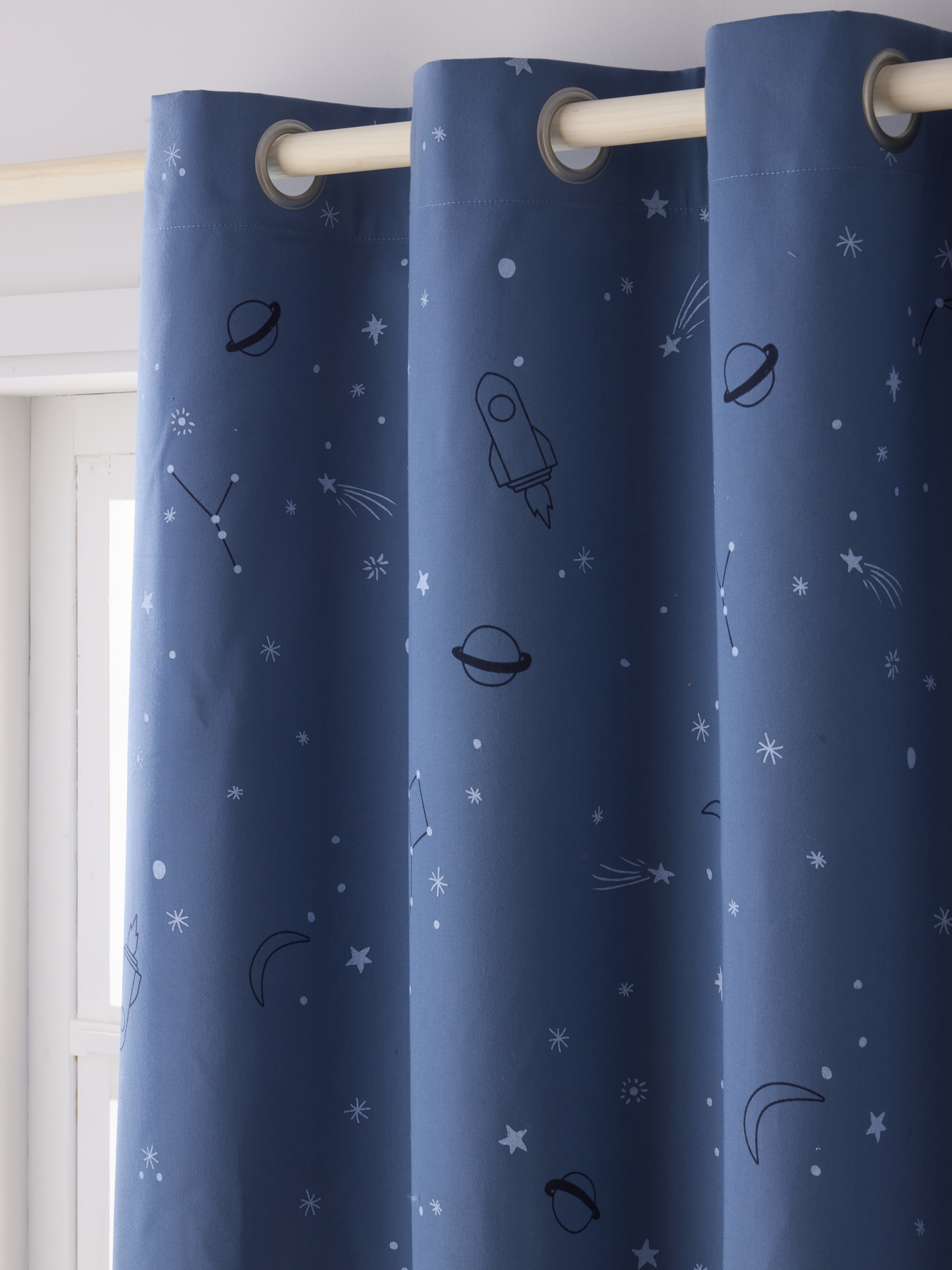 Rideau Occultant Planète Bleue - 100x250cm - 90% Noirceur - Polyester - Enfant Ou Déco Chambre - Thème Espace