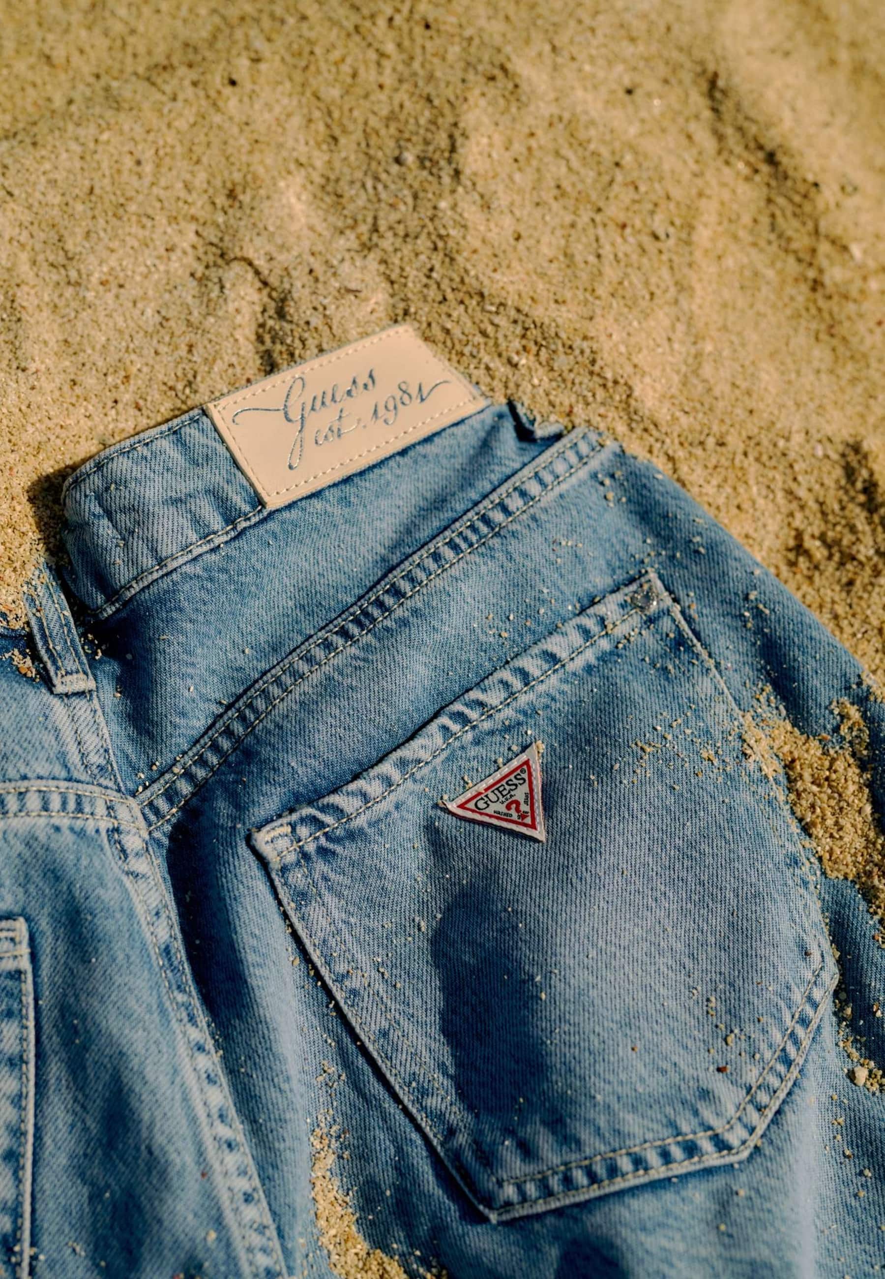 Shorts En Denim Avec Des Strass, GUESS