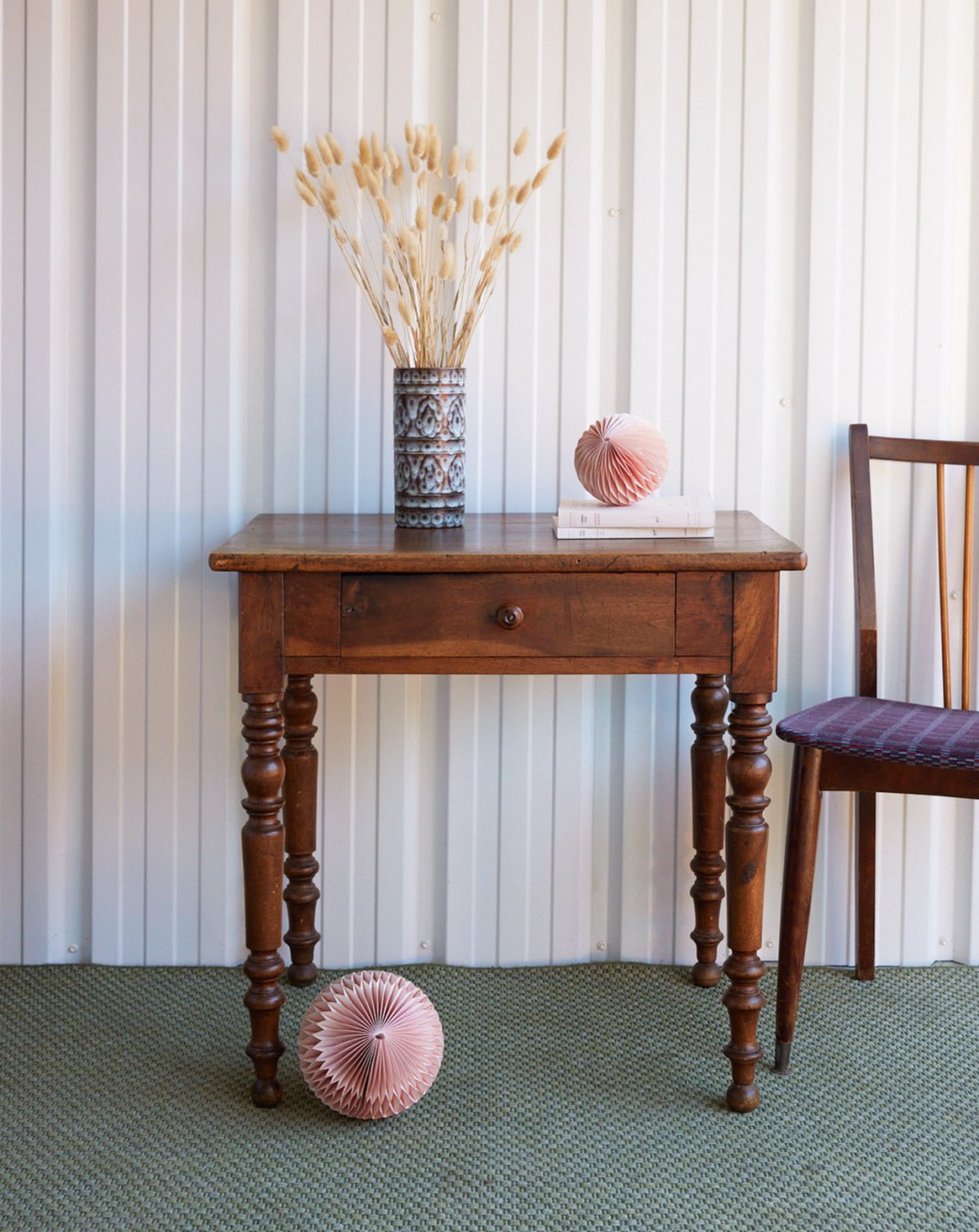 Table d'appoint en bois Francine N°1594 - Bon état, DEBONGOUT