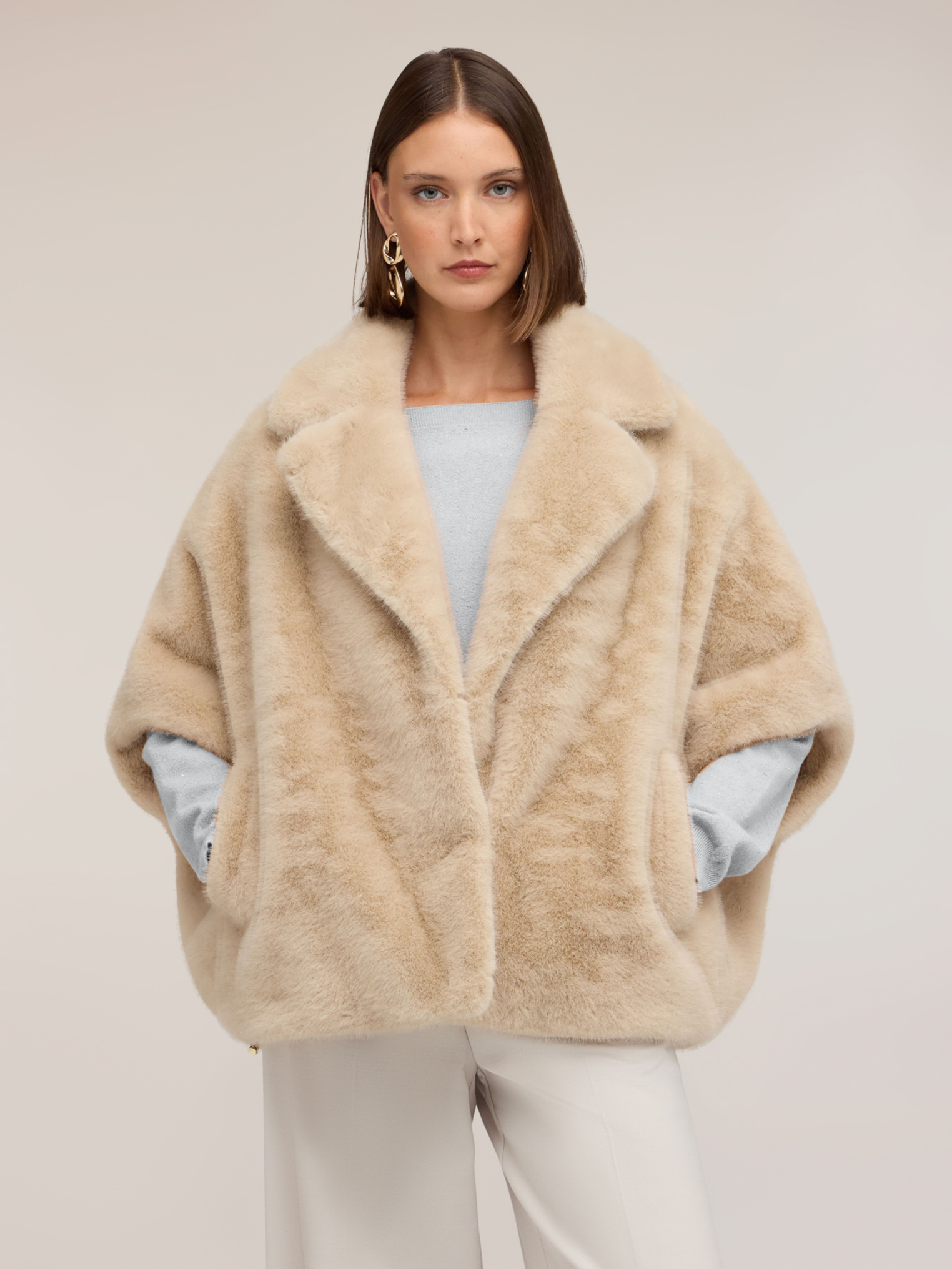 Cape effet peluche avec maxi col, MOTIVI