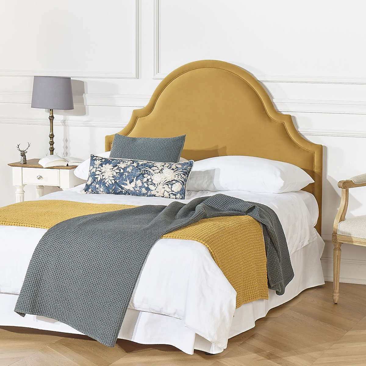 Tête de lit style shabby chic en velours de polyester BASTIDE, ROBIN DES BOIS