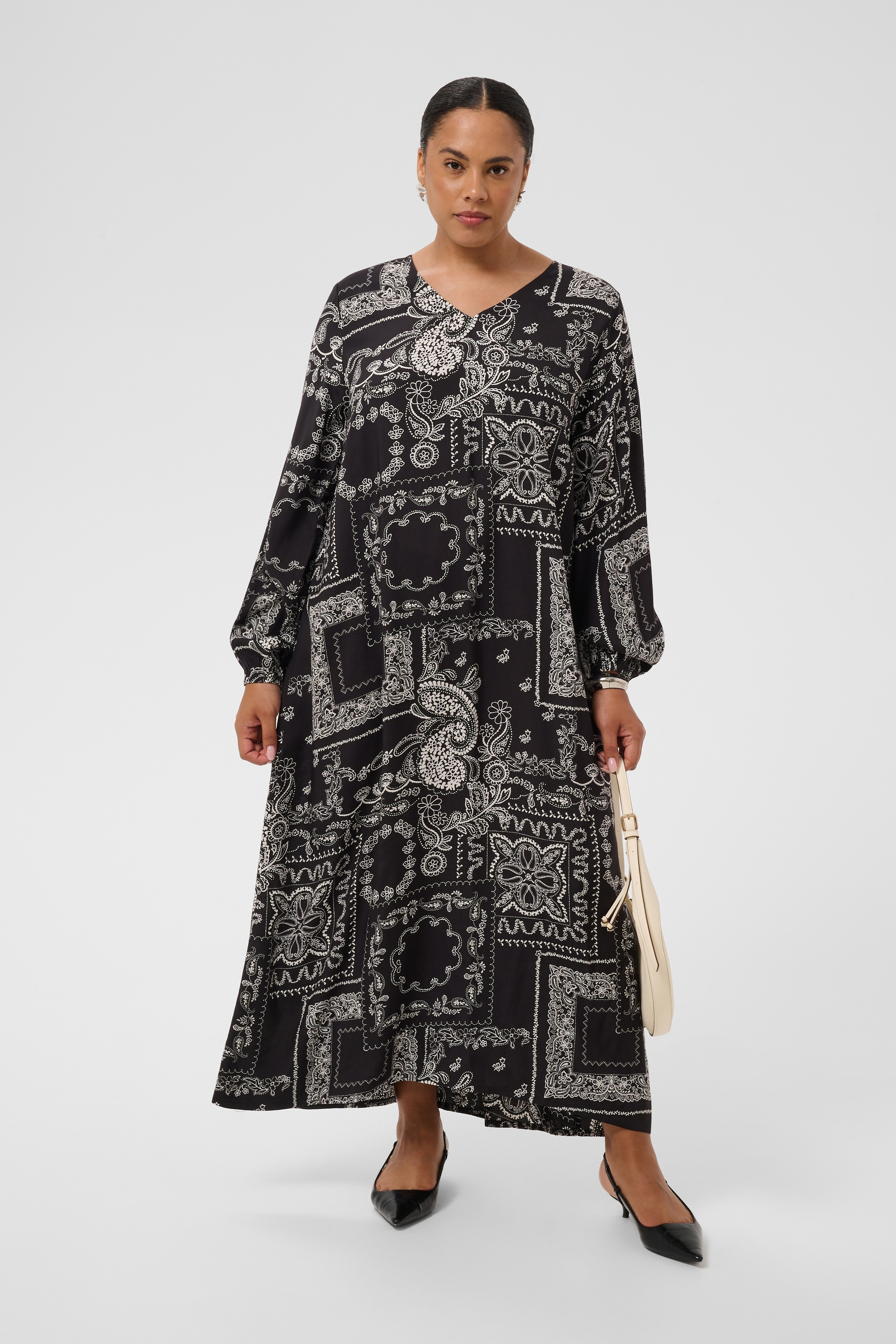 Robe, KAFFE CURVE