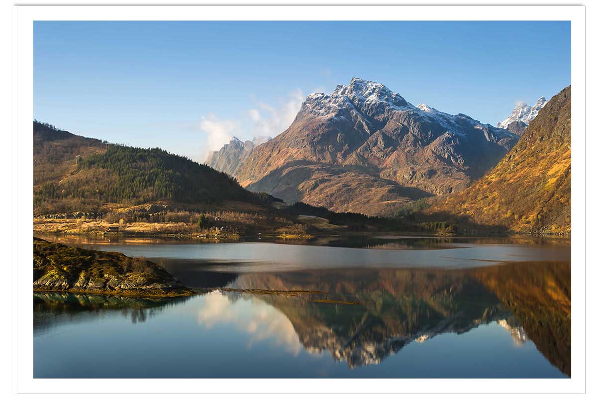 Affiche montagne et lac, l île lofoten, HEXOA