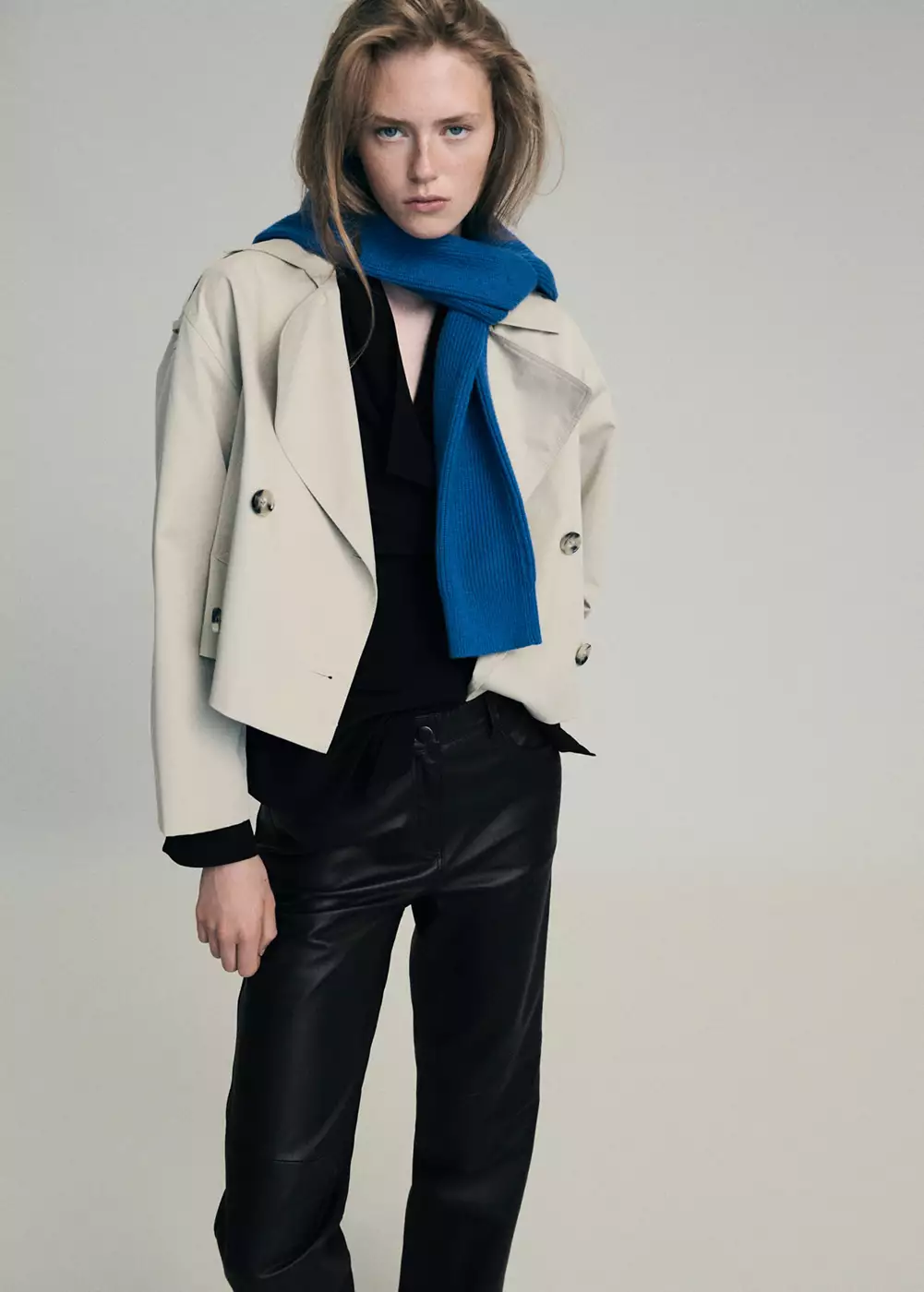 Pantalon droit en cuir, MANGO