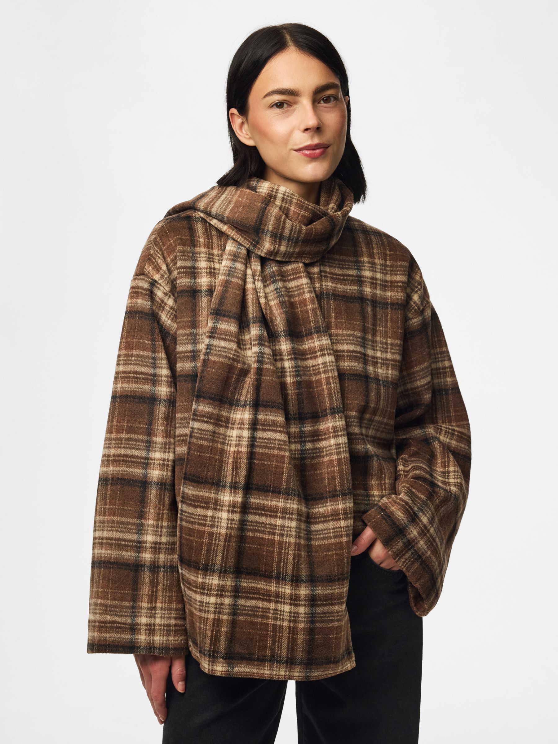 Veste, PIECES