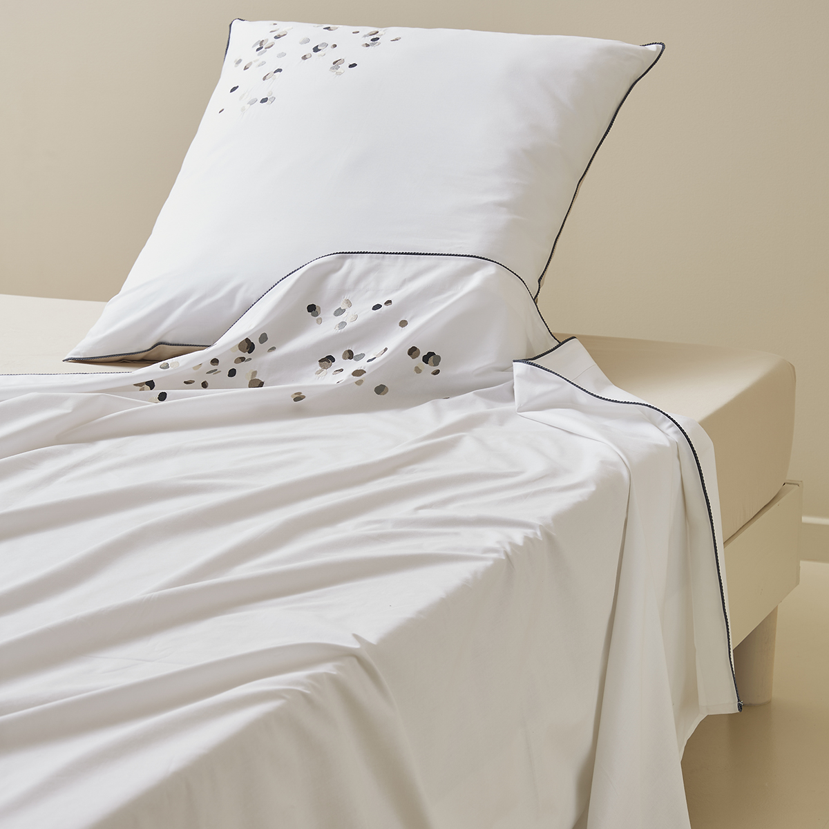 Drap brodé PROMESSE, SYLVIE THIRIEZ