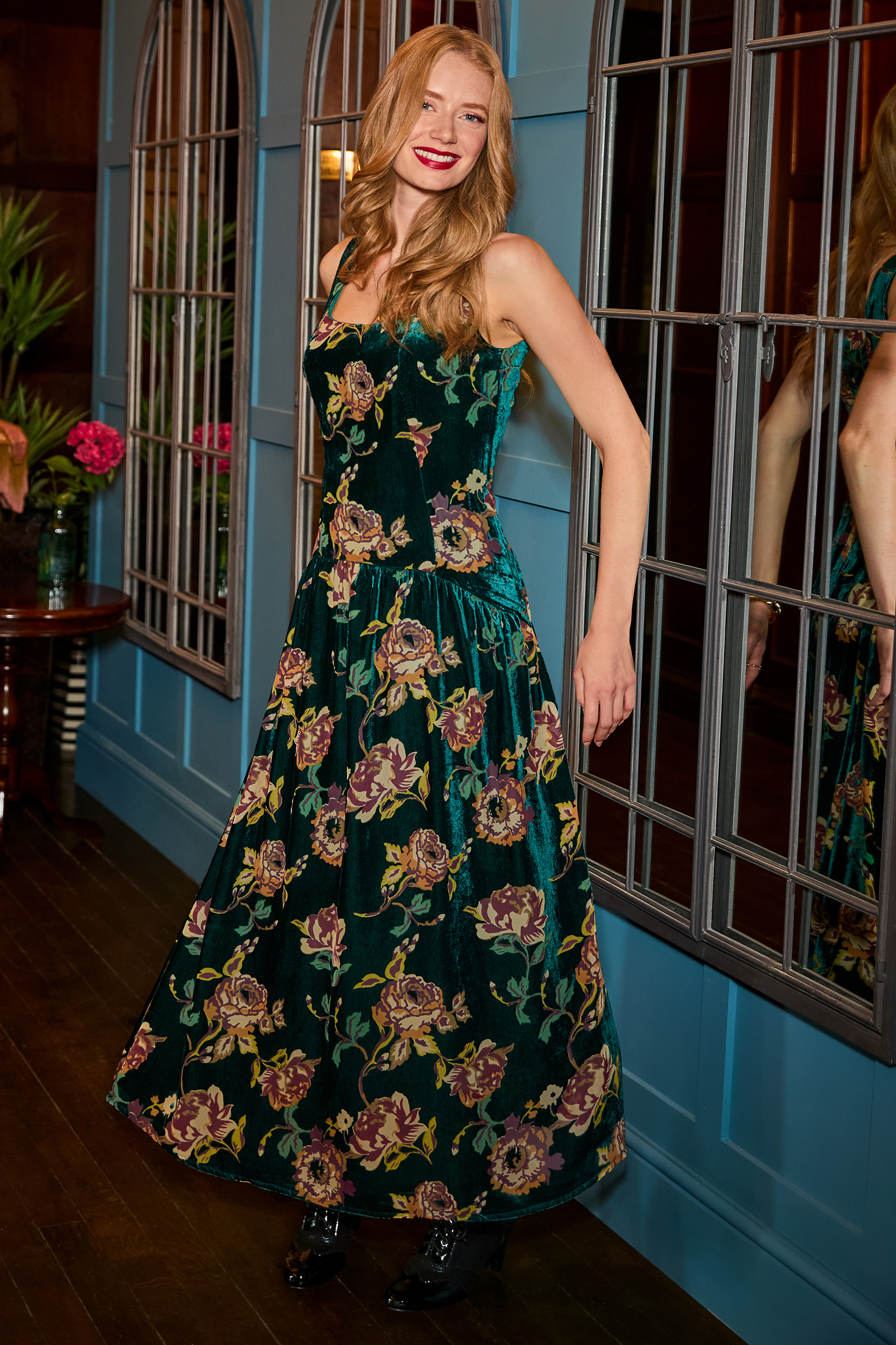 Éblouissante Robe Taille Basse en Velours Dévoré, JOE BROWNS