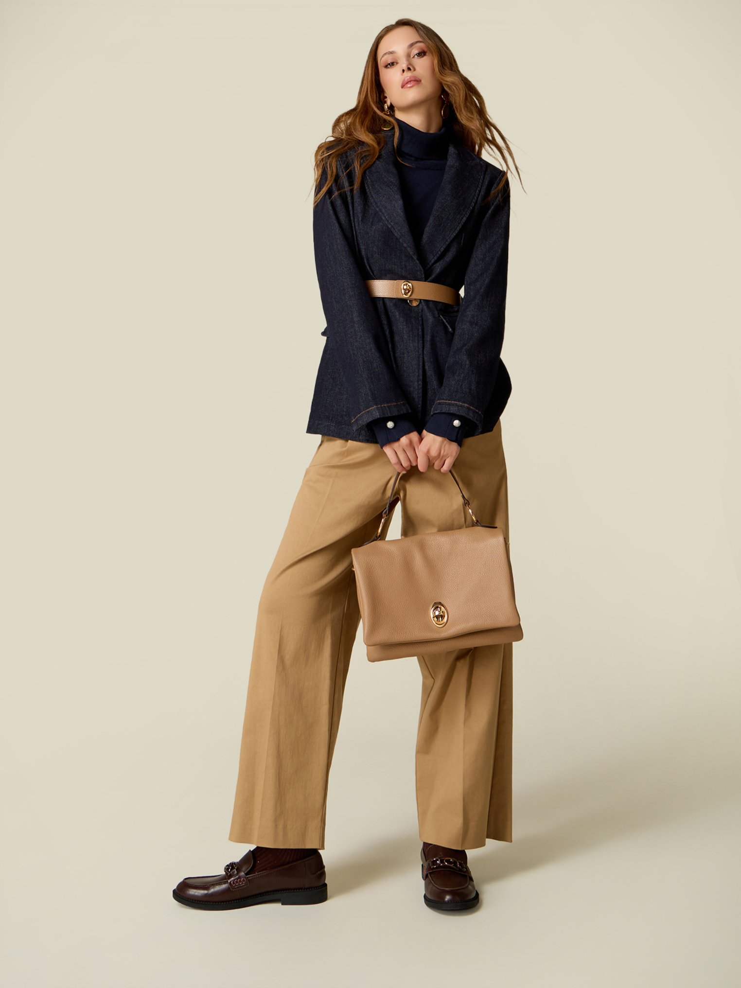 Pantalon cropped, OLTRE
