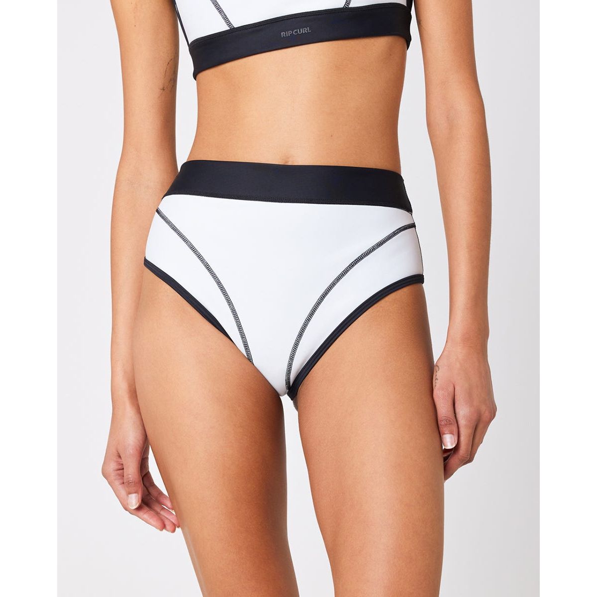 Rip curl taille grand online ou petit