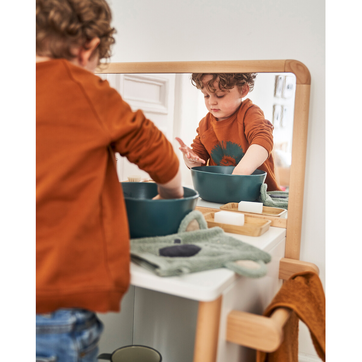 Espejo de suelo con barra de apoyo montessori natural/blanco Ma Petite  Ecole Montessori X La Redoute Interieurs