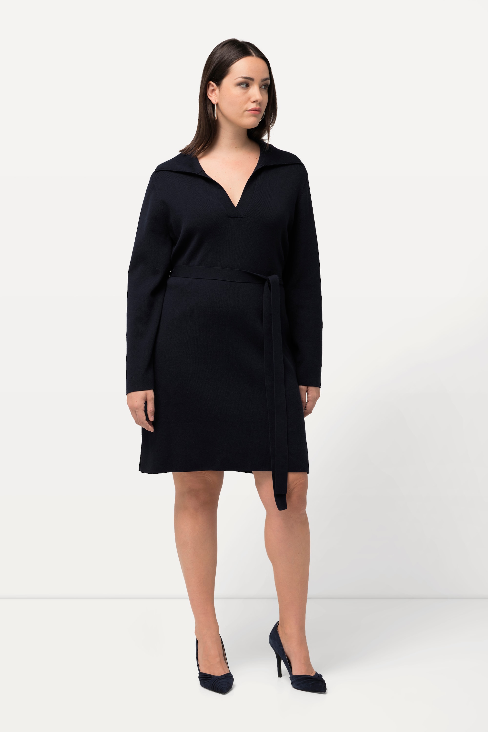 Robe en maille avec ceinture. Col chemise, ULLA POPKEN