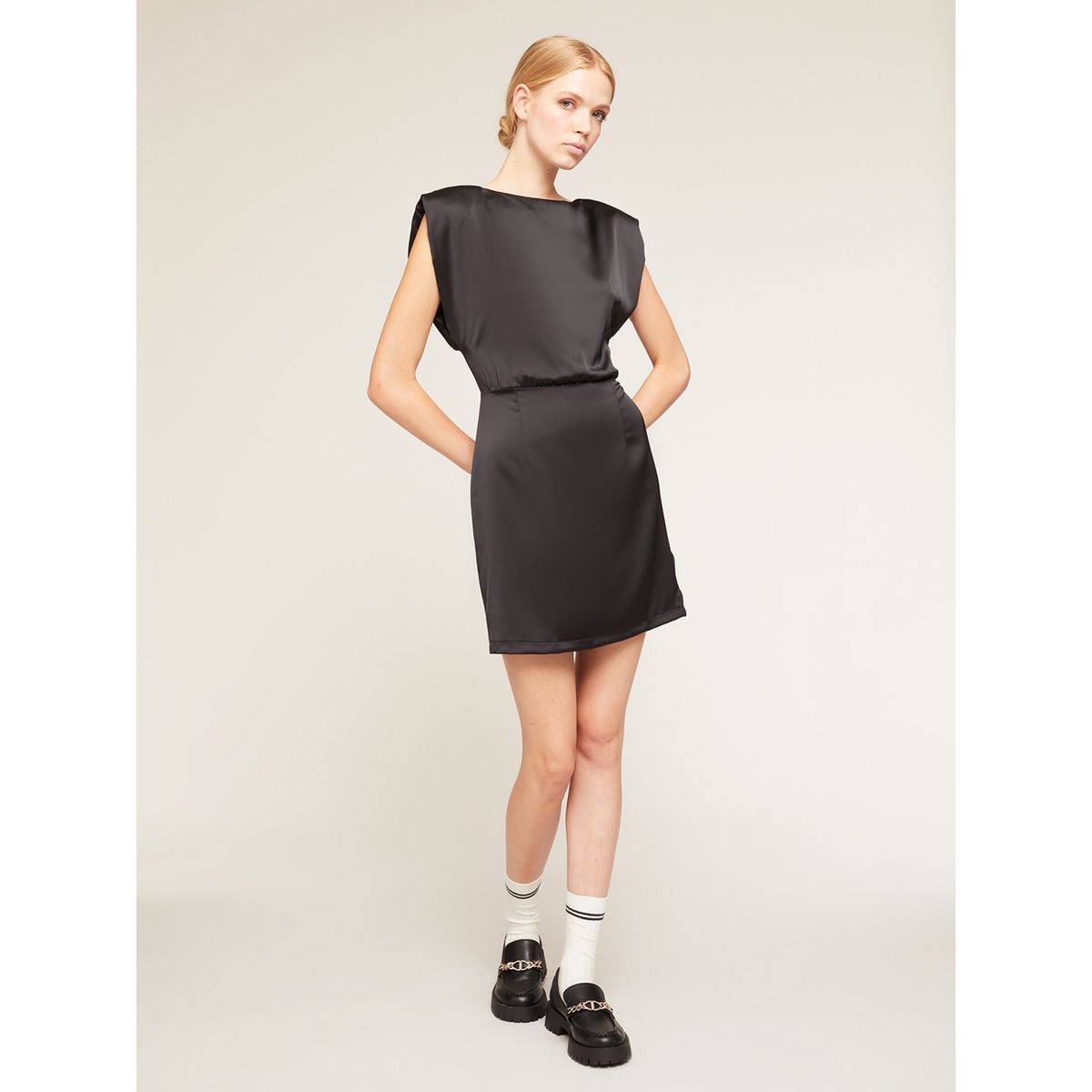 Robe crayon hotsell zara
