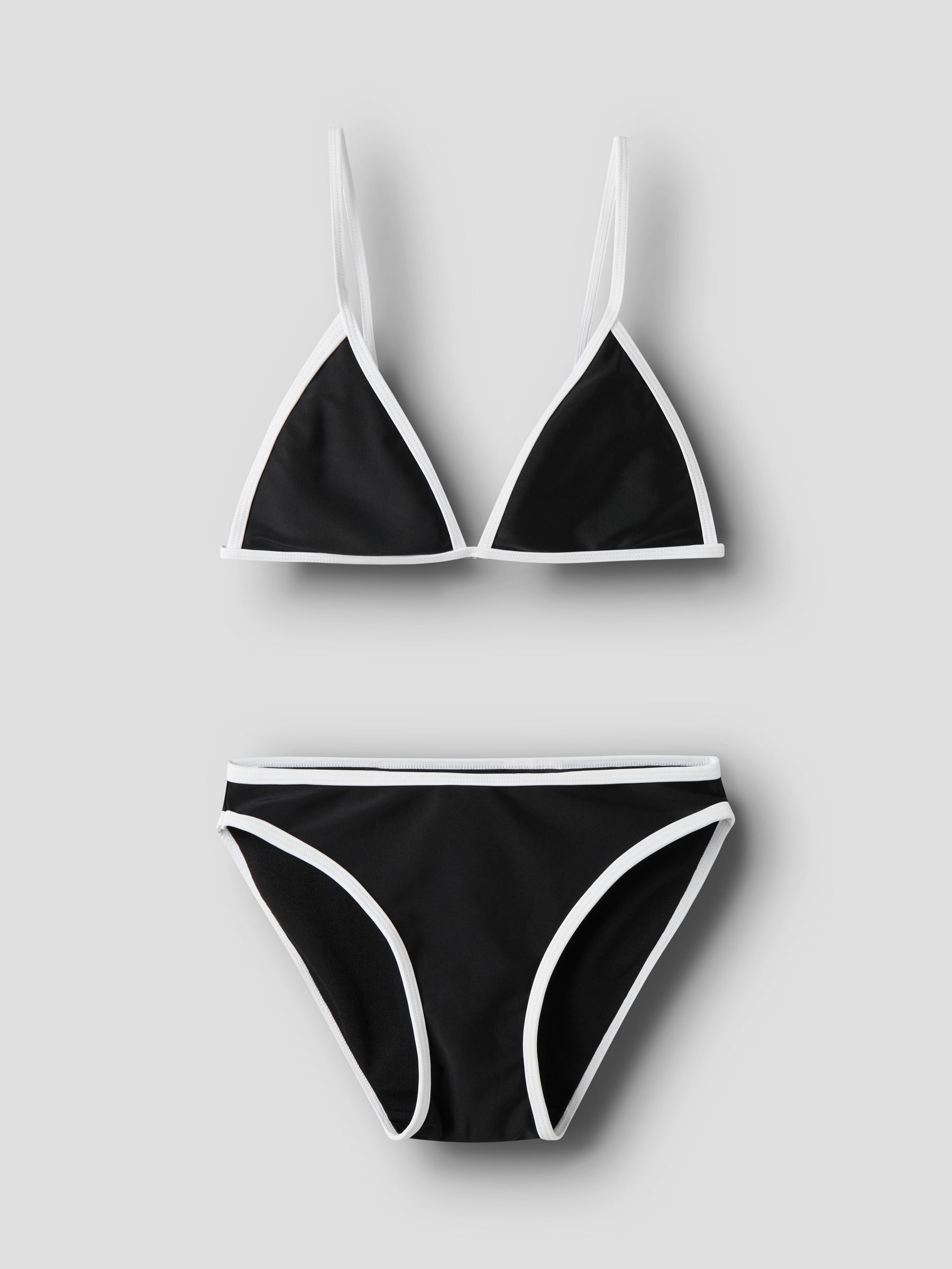 Bikini Triangle, NAME IT