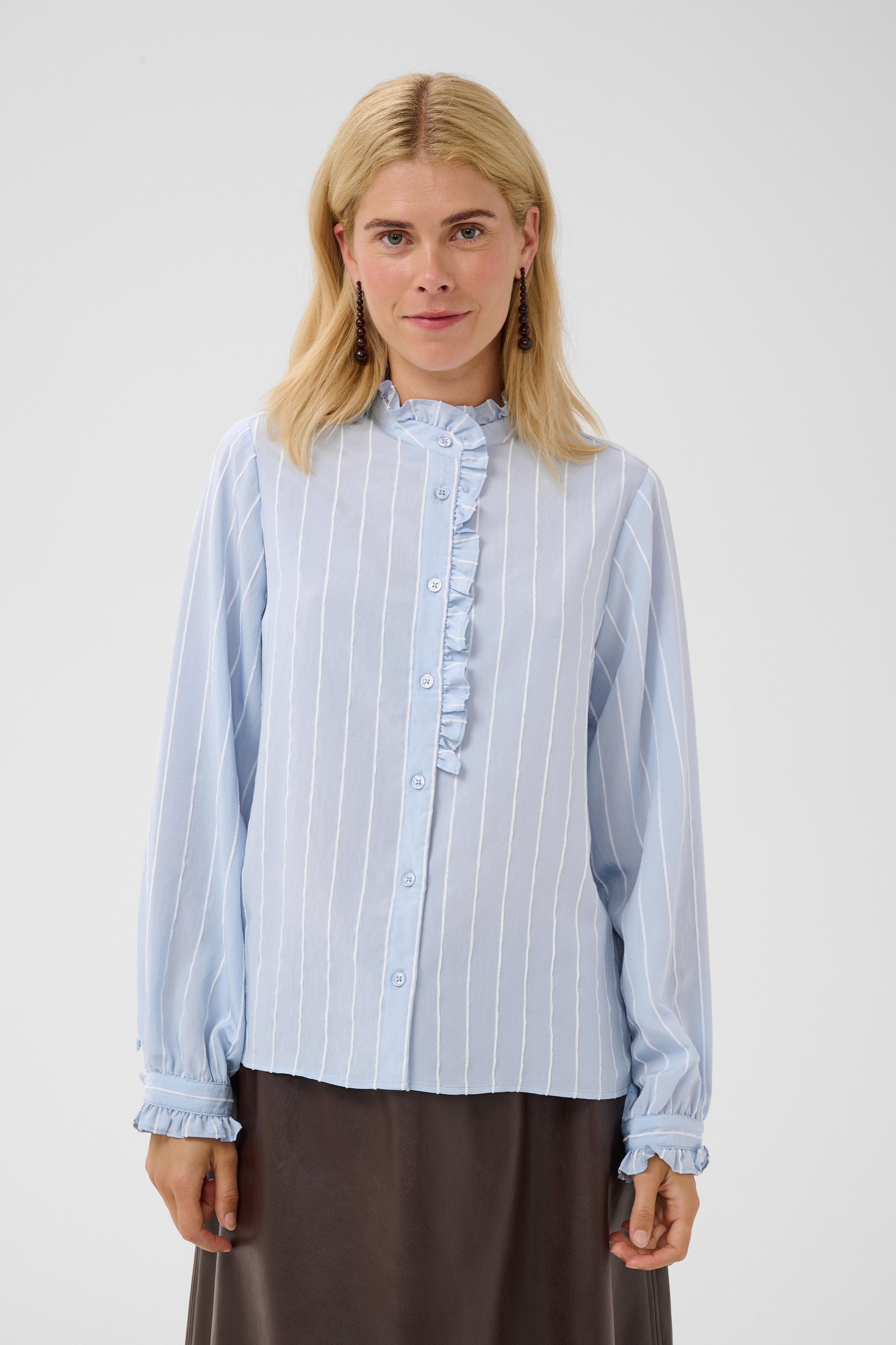 Chemise à manches longues, CULTURE