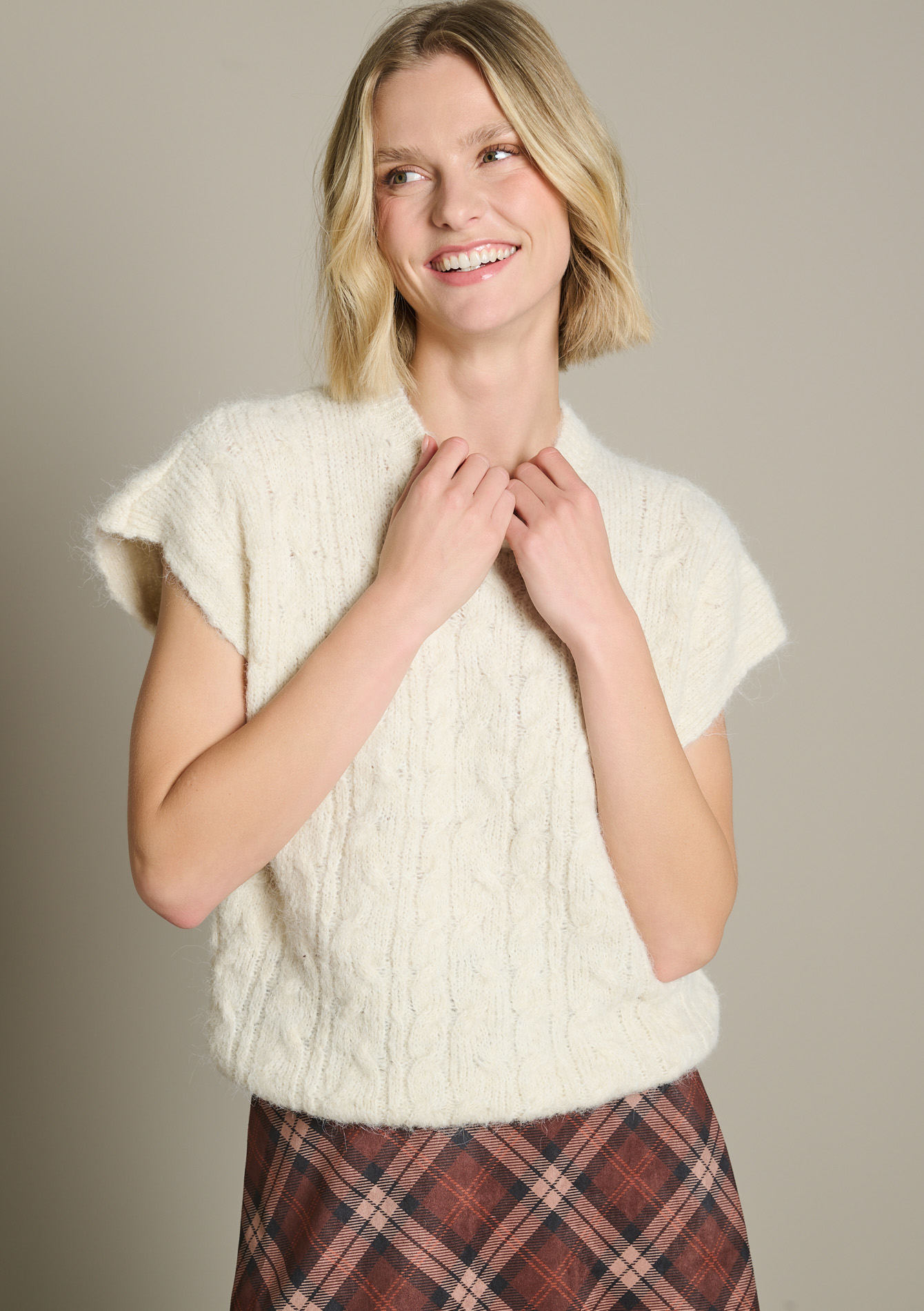 Pull sans manches torsadé, LOLALIZA