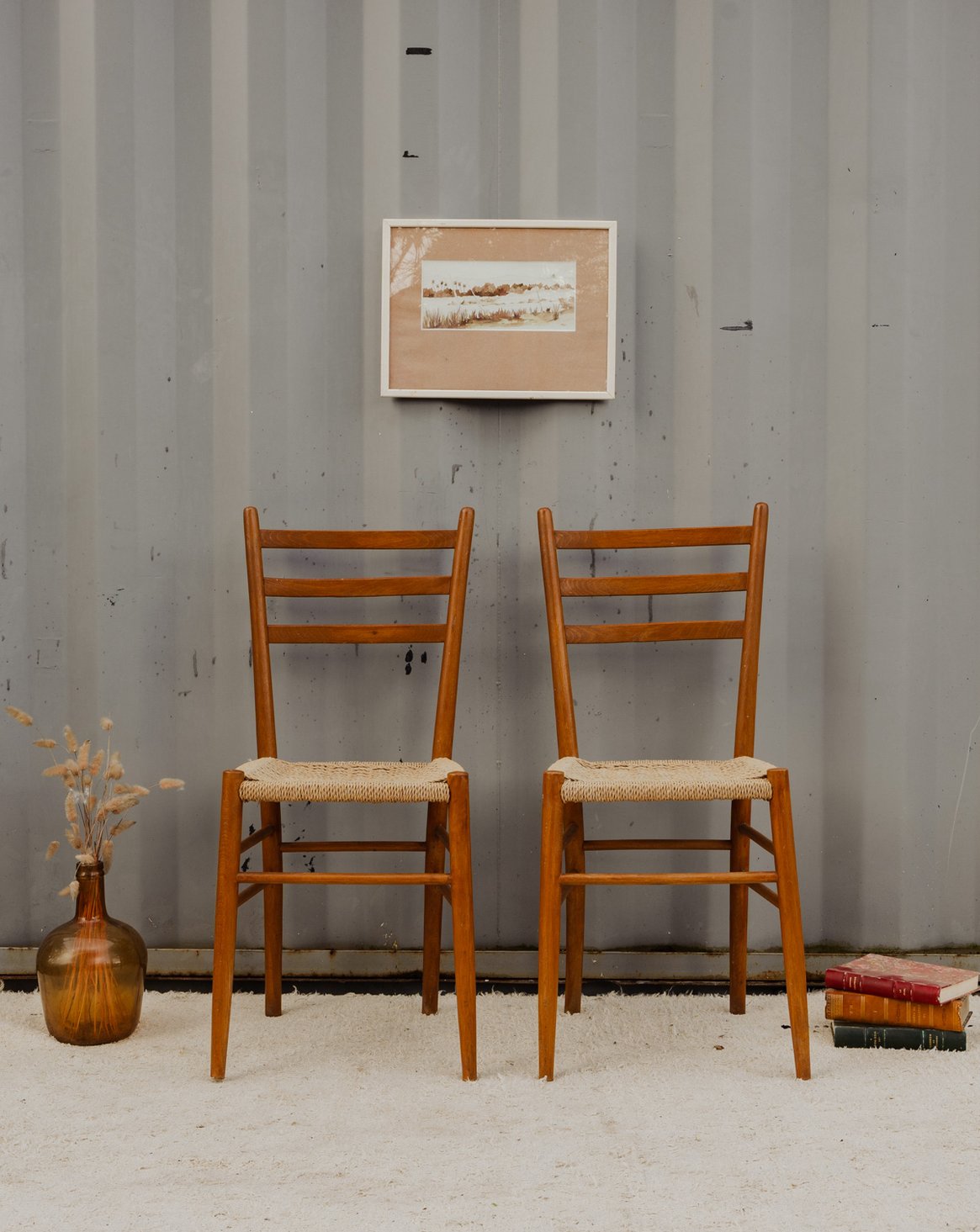 Paire de chaises en bois Claude N°1222 - Bon état, DEBONGOUT