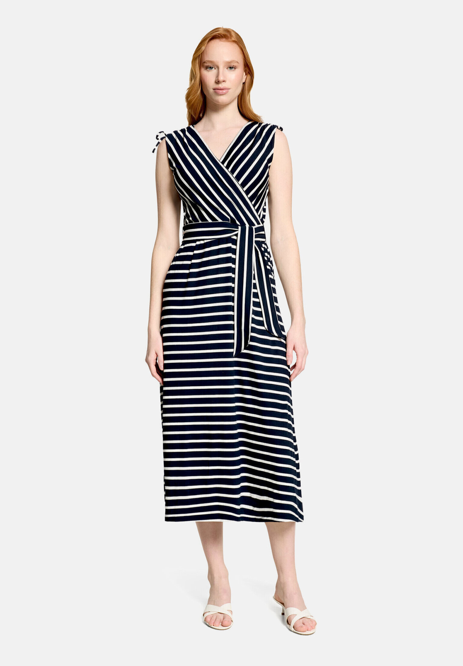 Robe en jersey sans manches, BETTY BARCLAY