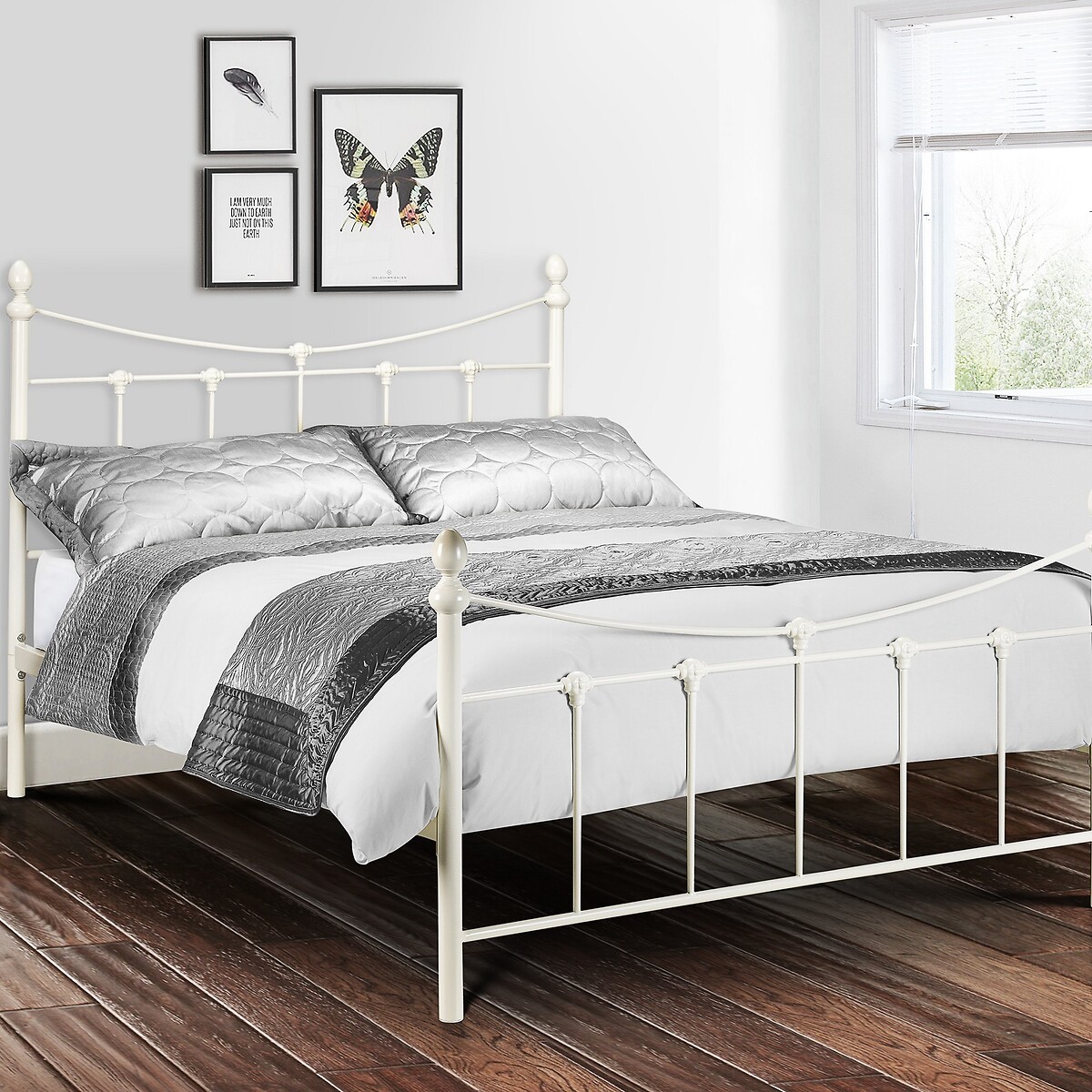 Reina Vintage Metal Bed, SO'HOME