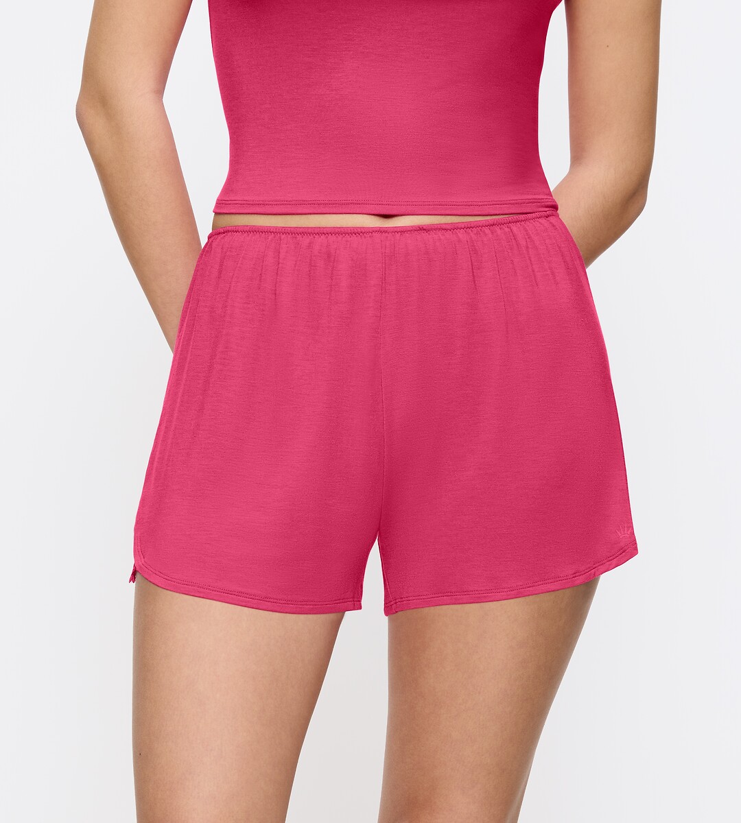 Short en modal Aura Spotlight
