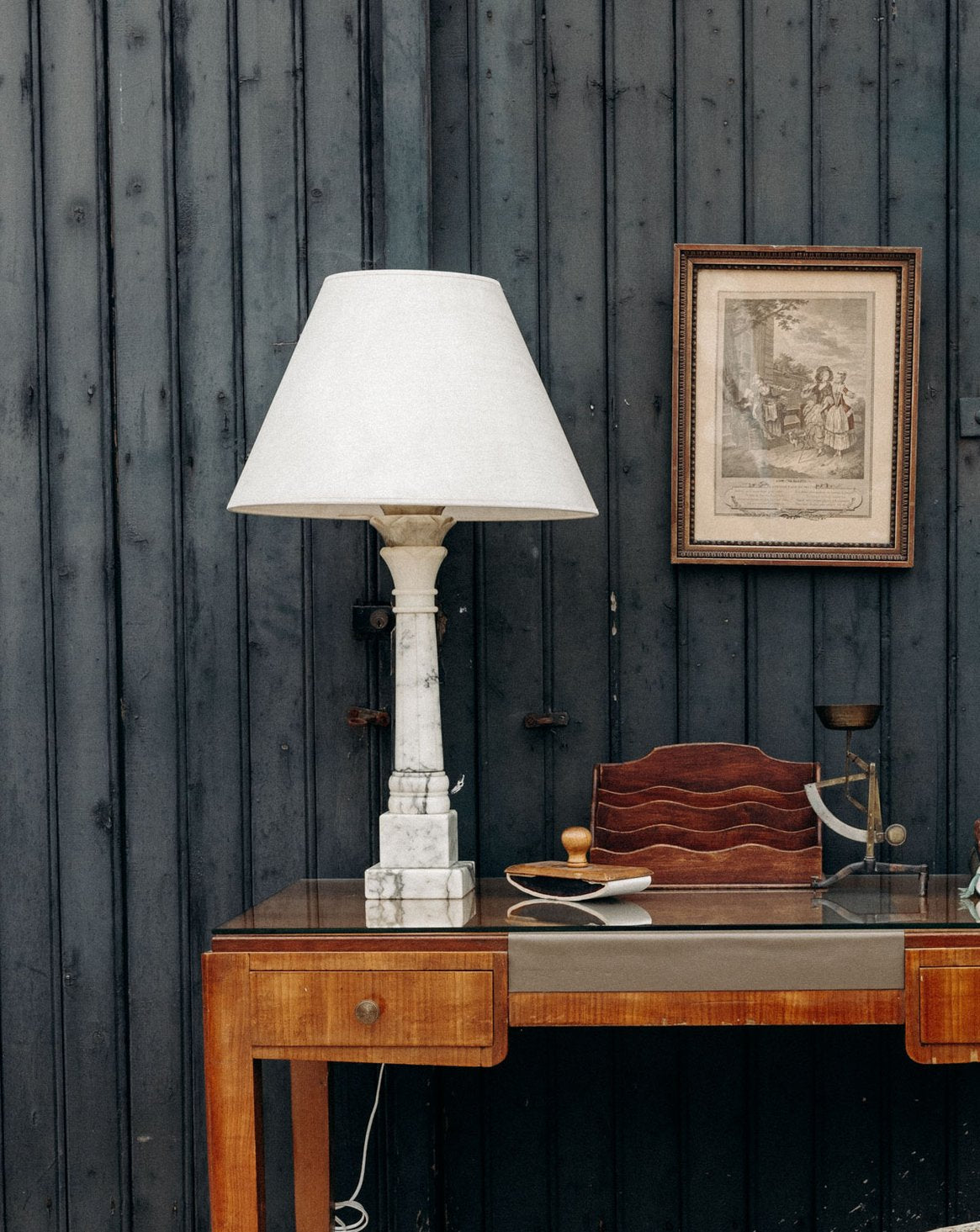 Lampe en albâtre et à l'abat-jour satiné Suzanne N°580 - Bon état, DEBONGOUT