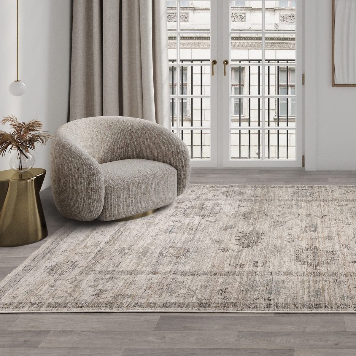 Softly Faded Antique Look Rug, SO'HOME