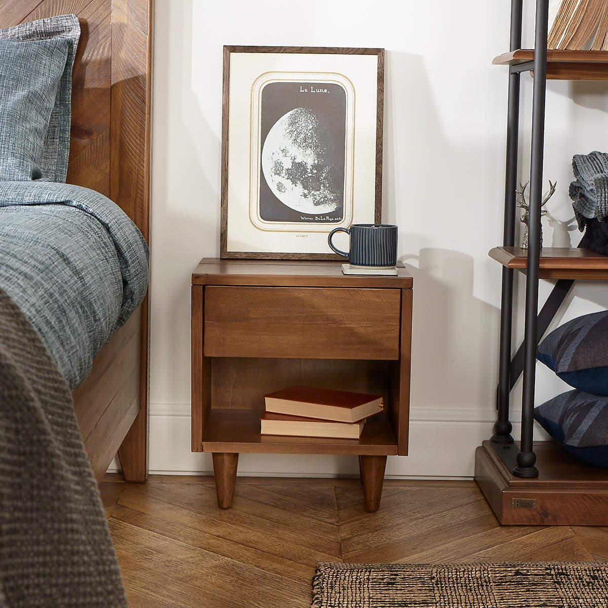 Chevet style contemporain en pin, 1 tiroir BRADLEY, ROBIN DES BOIS