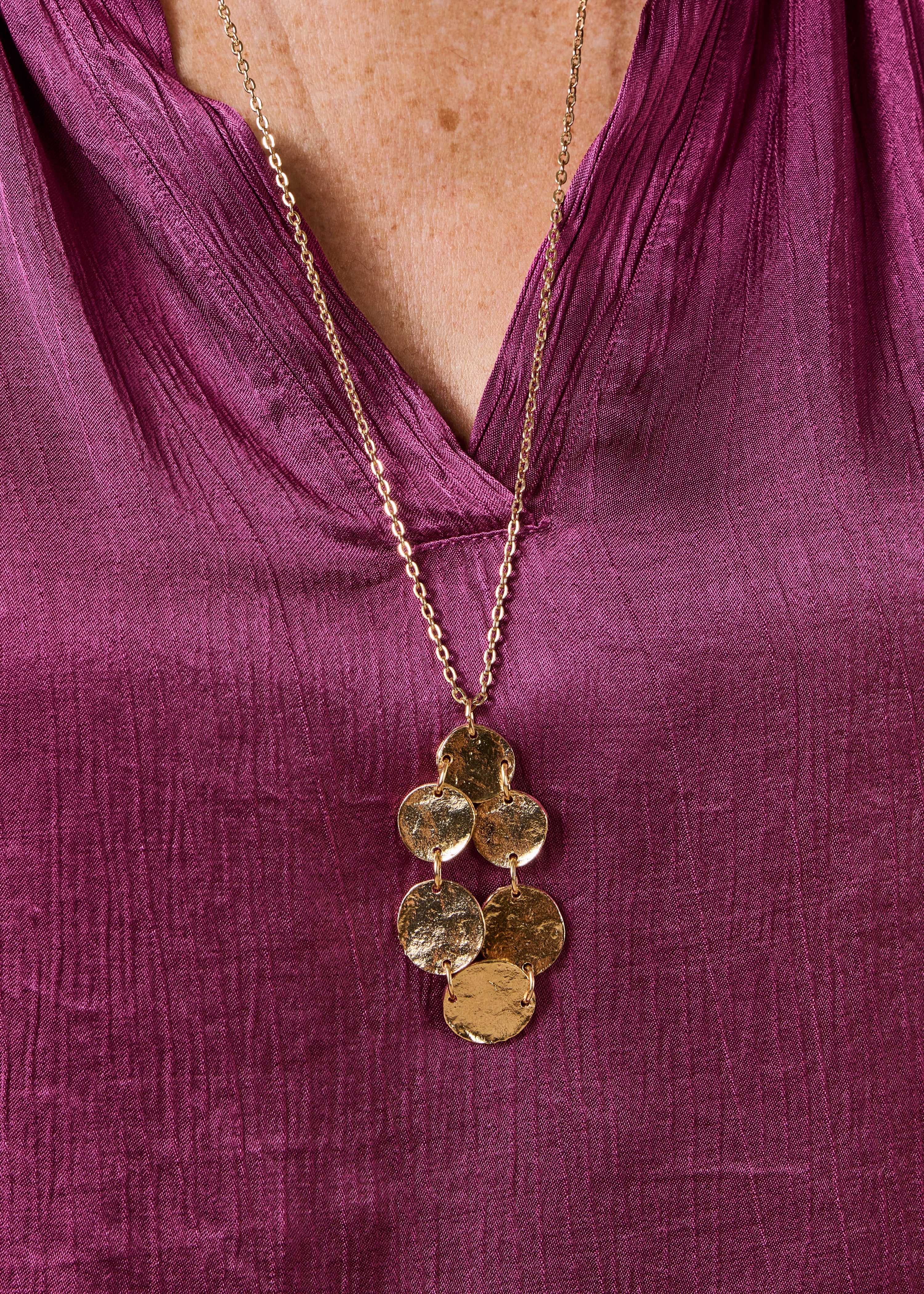 Collier doré martelé, LA FEE MARABOUTEE