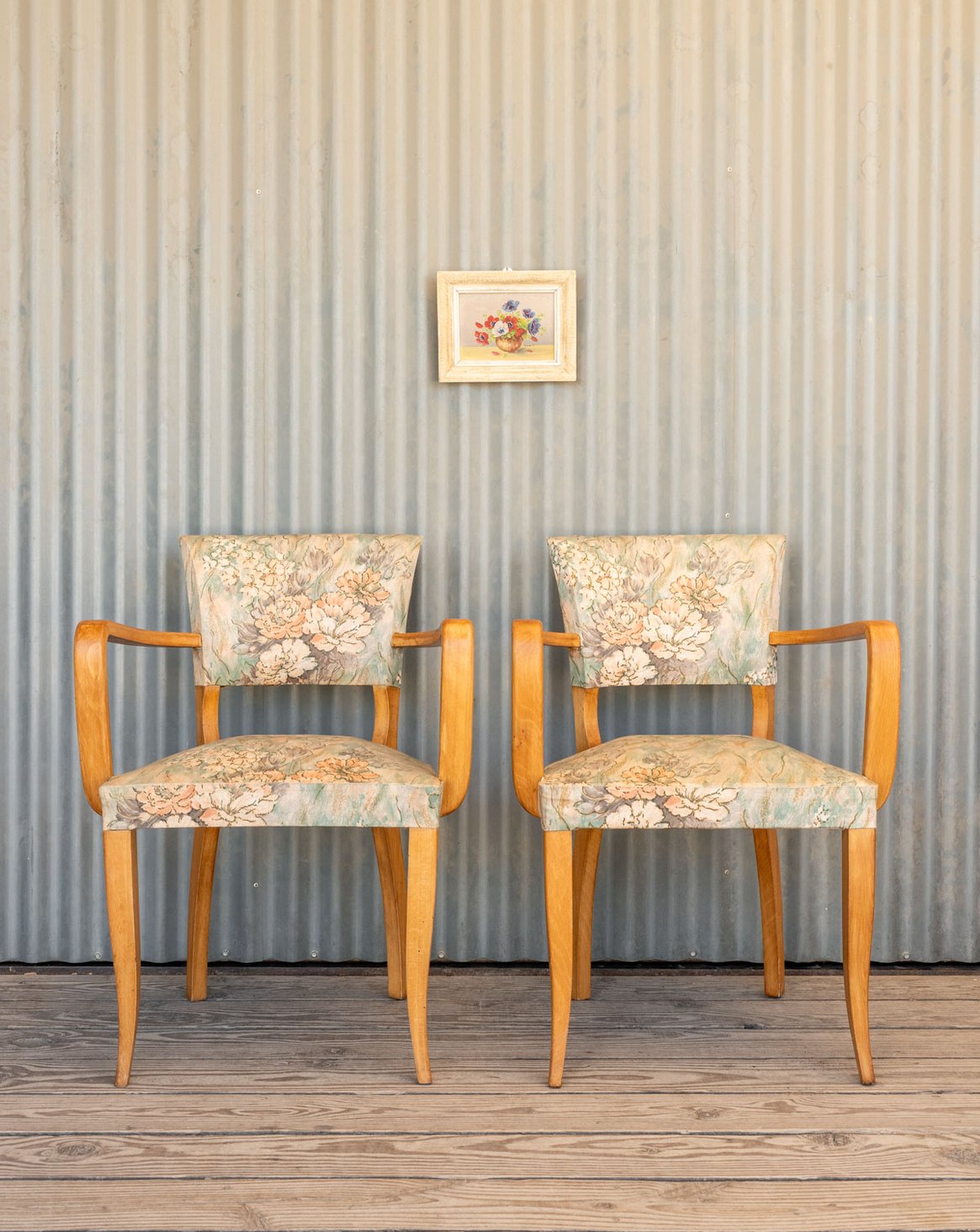 Paire de fauteuils en tissu et bois Ernest N°1098 - Bon état, DEBONGOUT