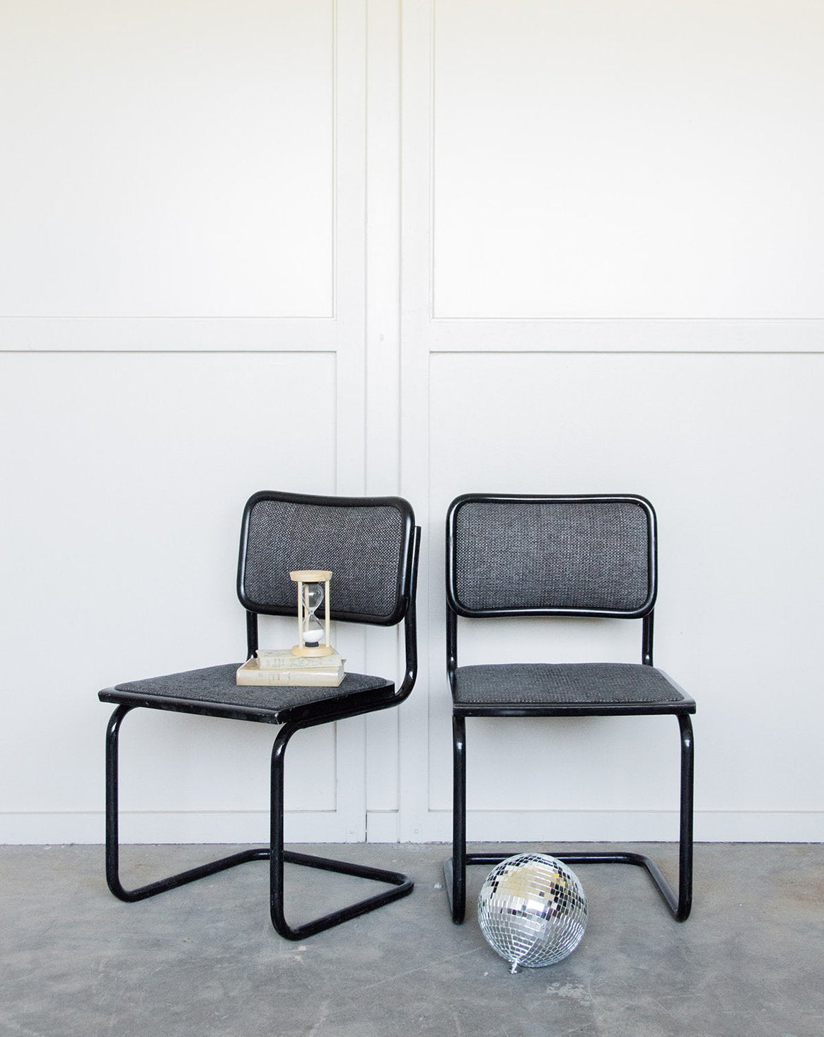 Chaise Breuer noire Diana N°291 - Bon état, DEBONGOUT