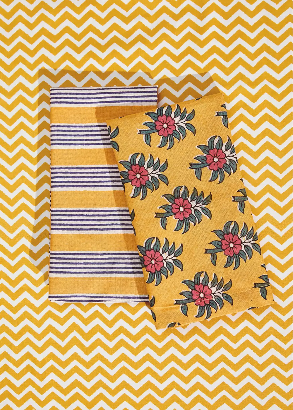 Serviettes en coton et lin à rayures et fleurs, MANGO HOME