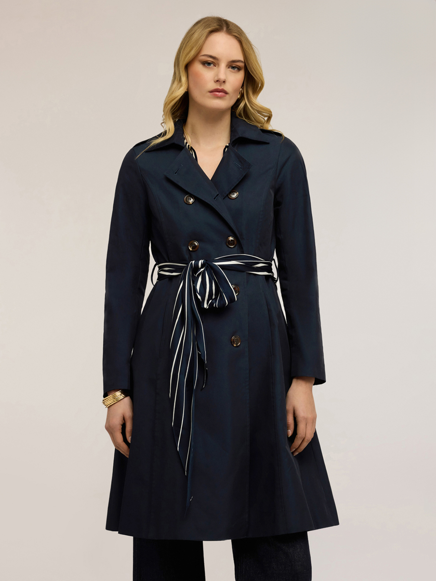 Trench avec double ceinture., MOTIVI