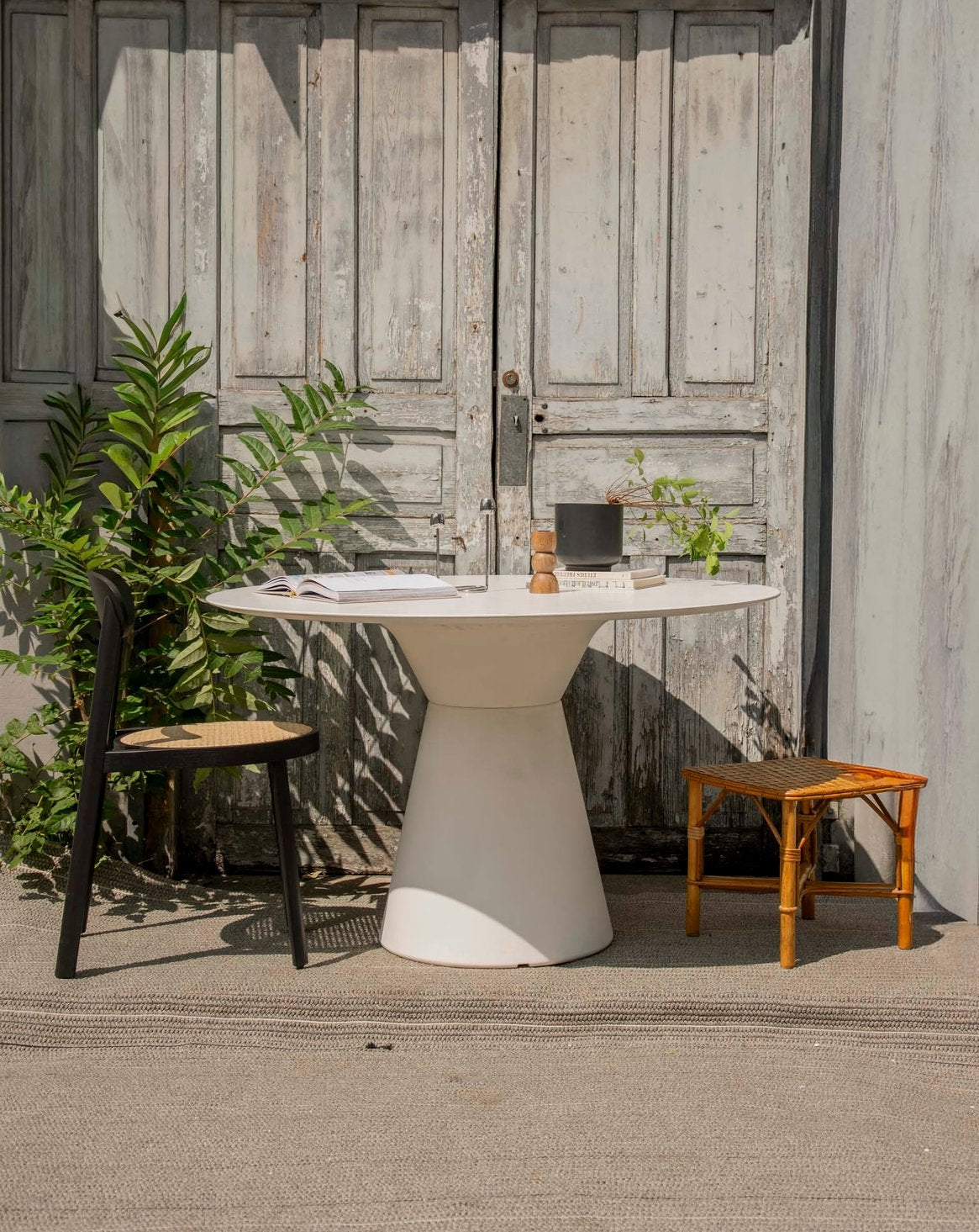 Table à manger Essens Karla N°1224 - Bon état, DEBONGOUT
