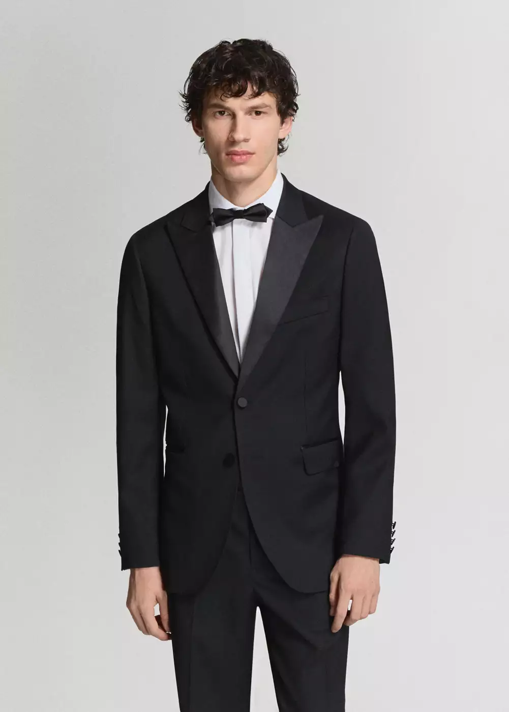 Veste de costume smoking à revers en satin, coupe slim fit, MANGO MAN