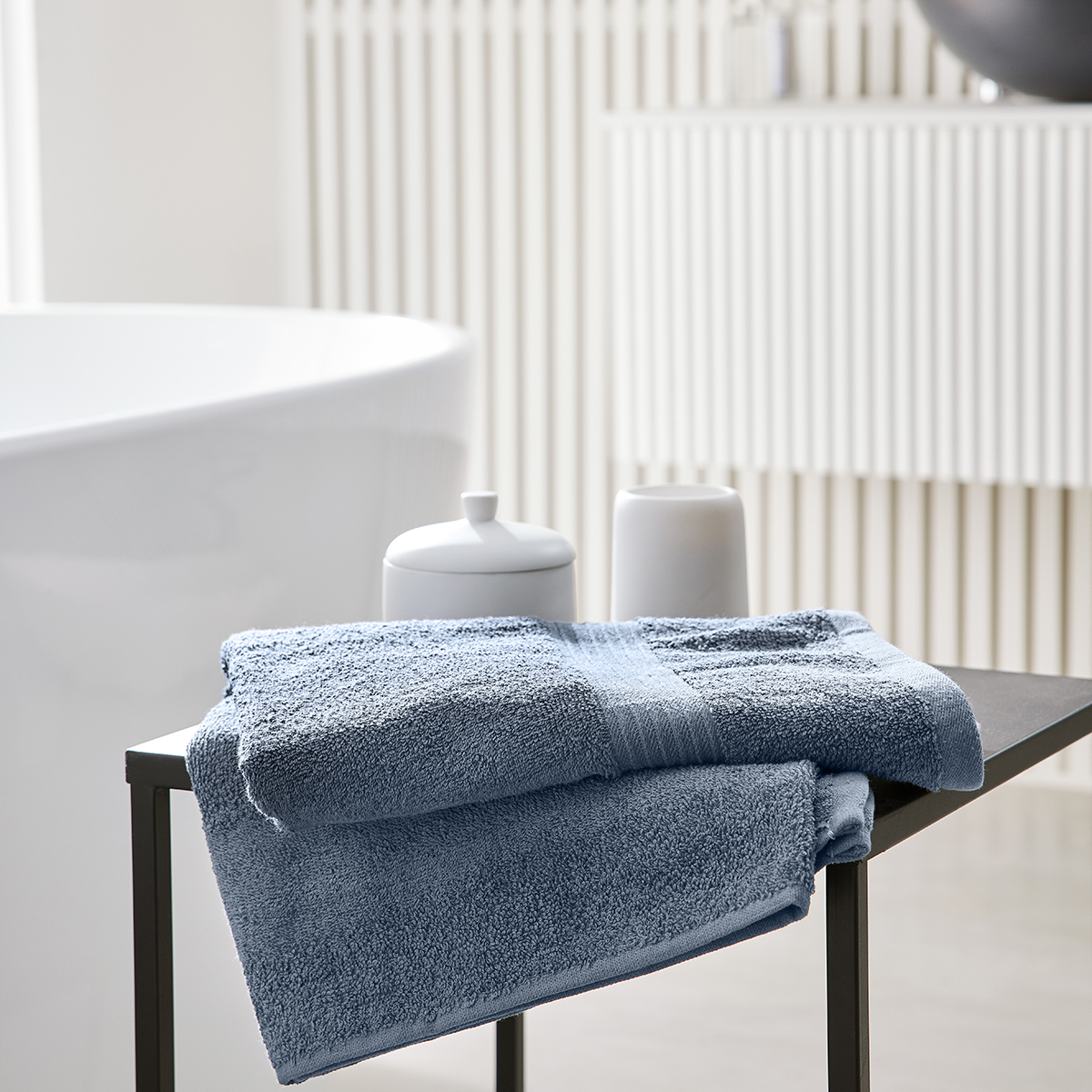 Drap de bain uni ESSENTIAL, TODAY