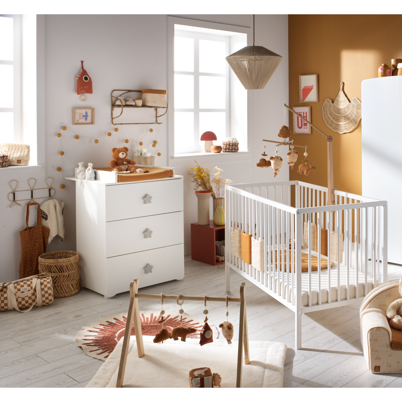 Chambre complète bébé avec lit 120x60cm à barreauxet commode à langer 3 tiroirs, BABY PRICE
