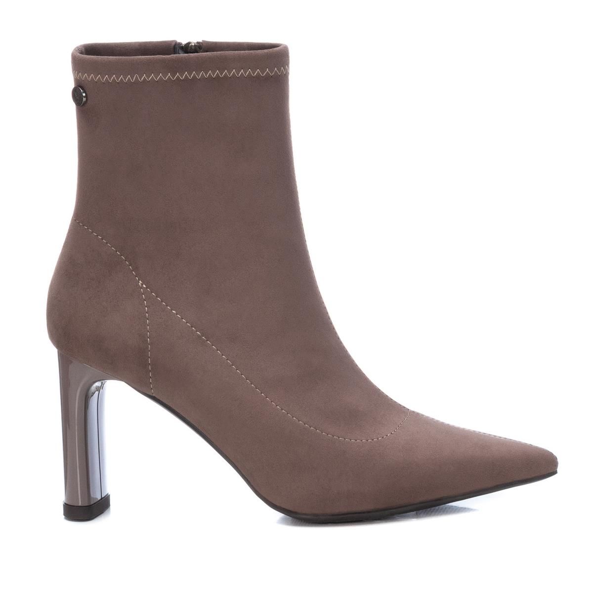 Bottines avec talon de 8 cm avec fermeture glissi re taupe Xti