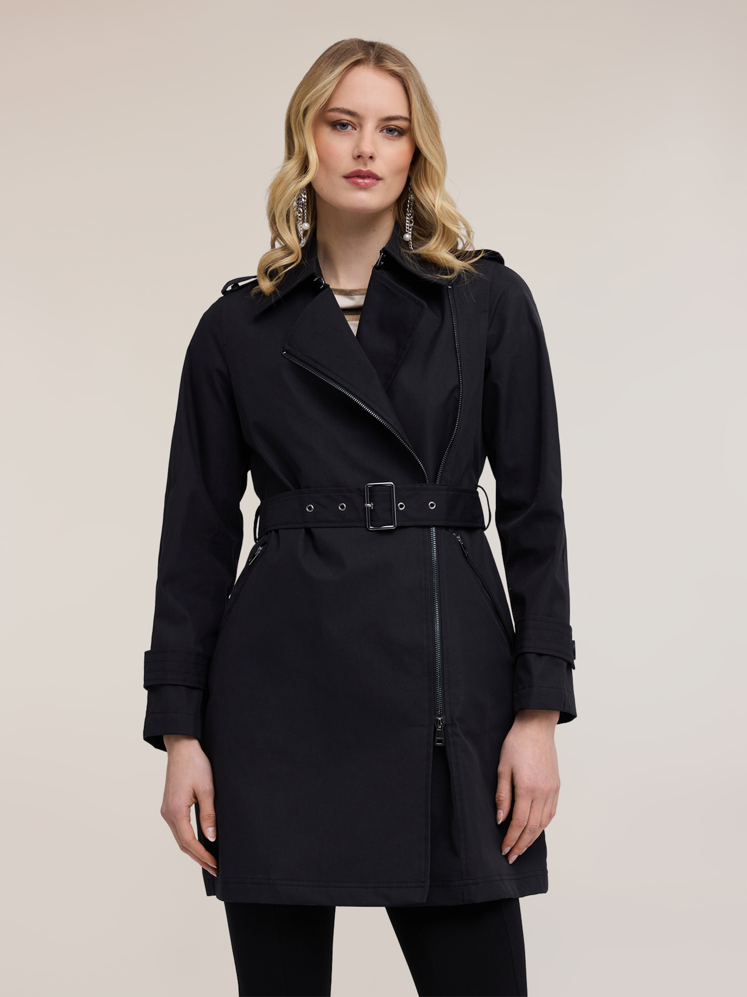 Trench avec fermeture asymétrique, MOTIVI