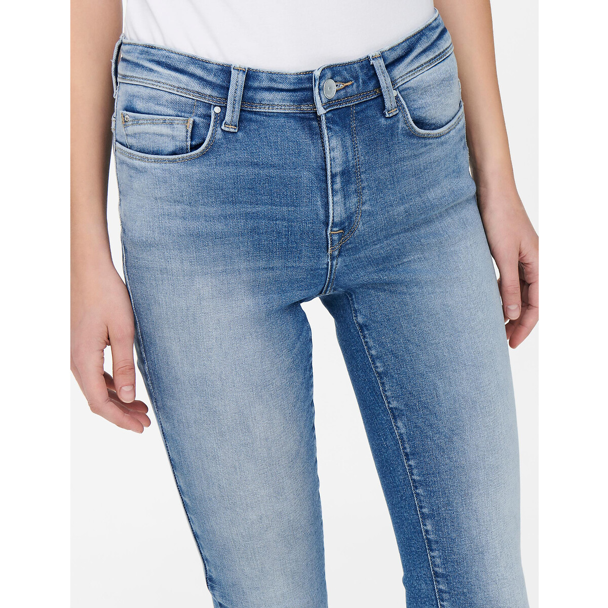 Slim fit jeans in mid rise faded stone 