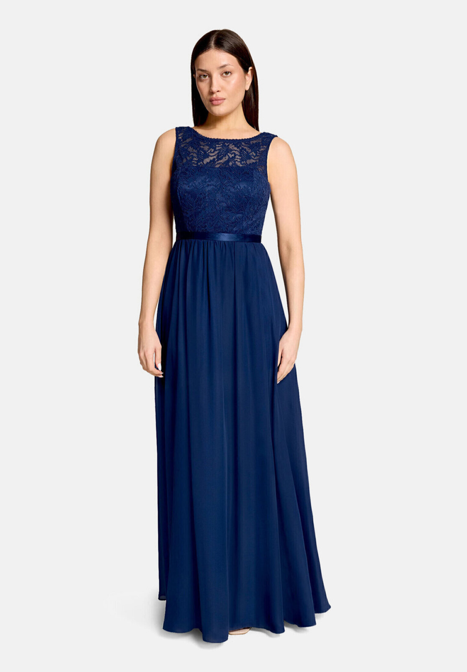 Robe de cocktail en dentelle, VERA MONT