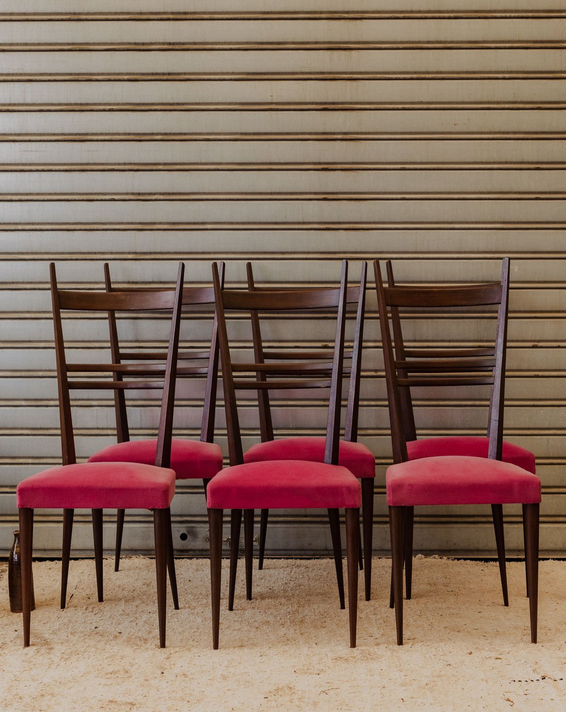 Lot de 6 chaises en bois et tissu rose Alma N°2123 - Bon état, DEBONGOUT