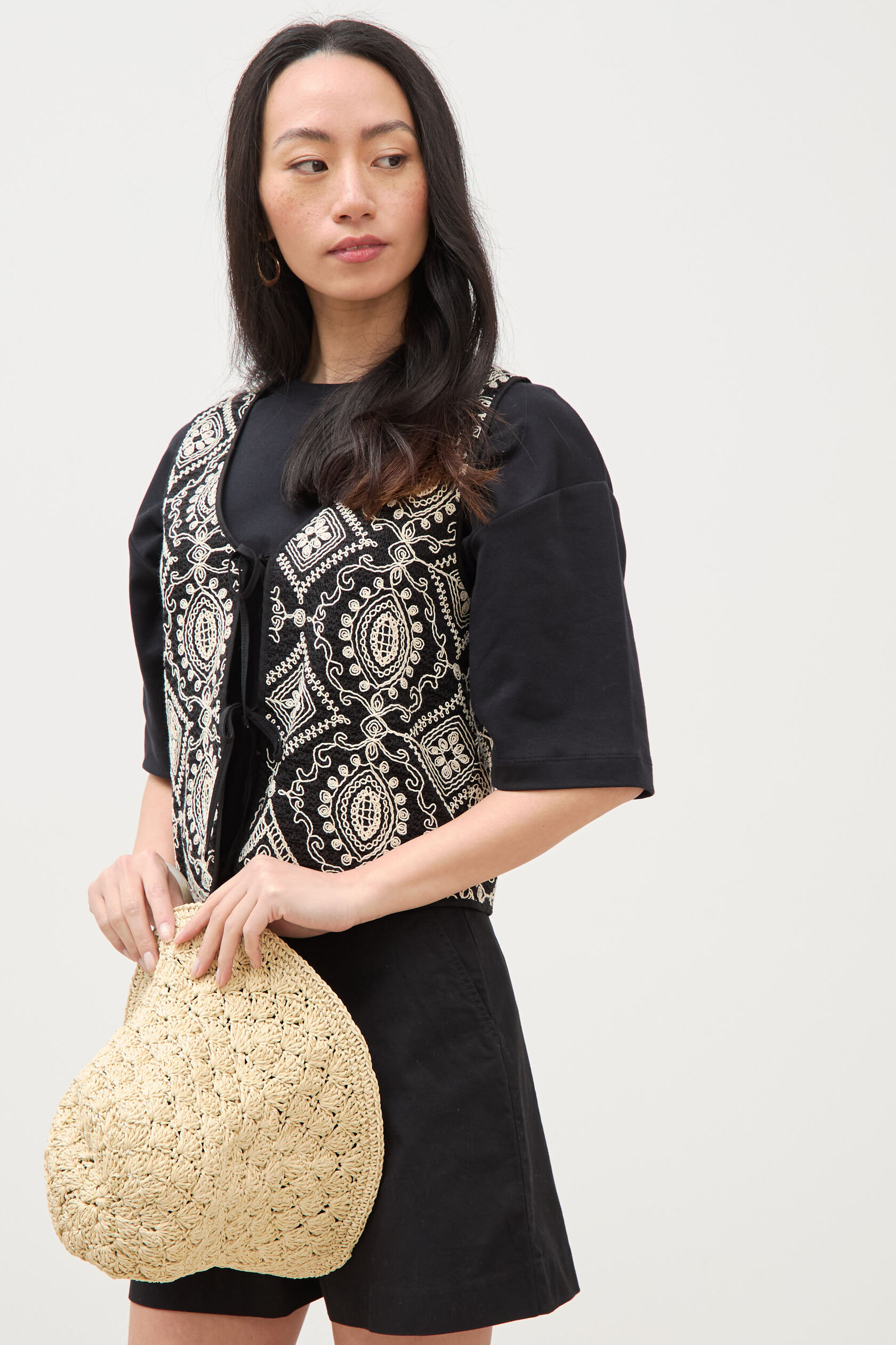 Cardigan sans manches avec broderies, BONOBO