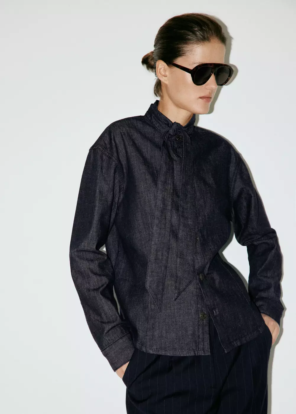 Chemise en jean nœud, MANGO