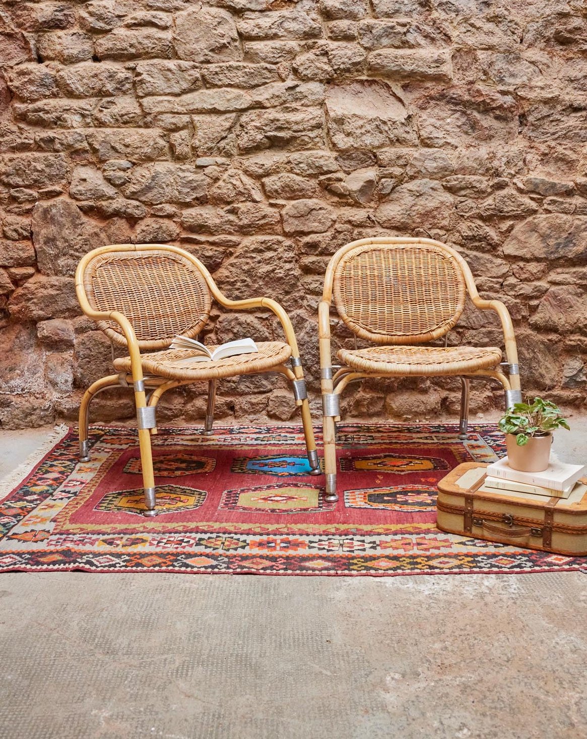 Paire de fauteuils Mats Theselius Ernest N°819 - Bon état, DEBONGOUT