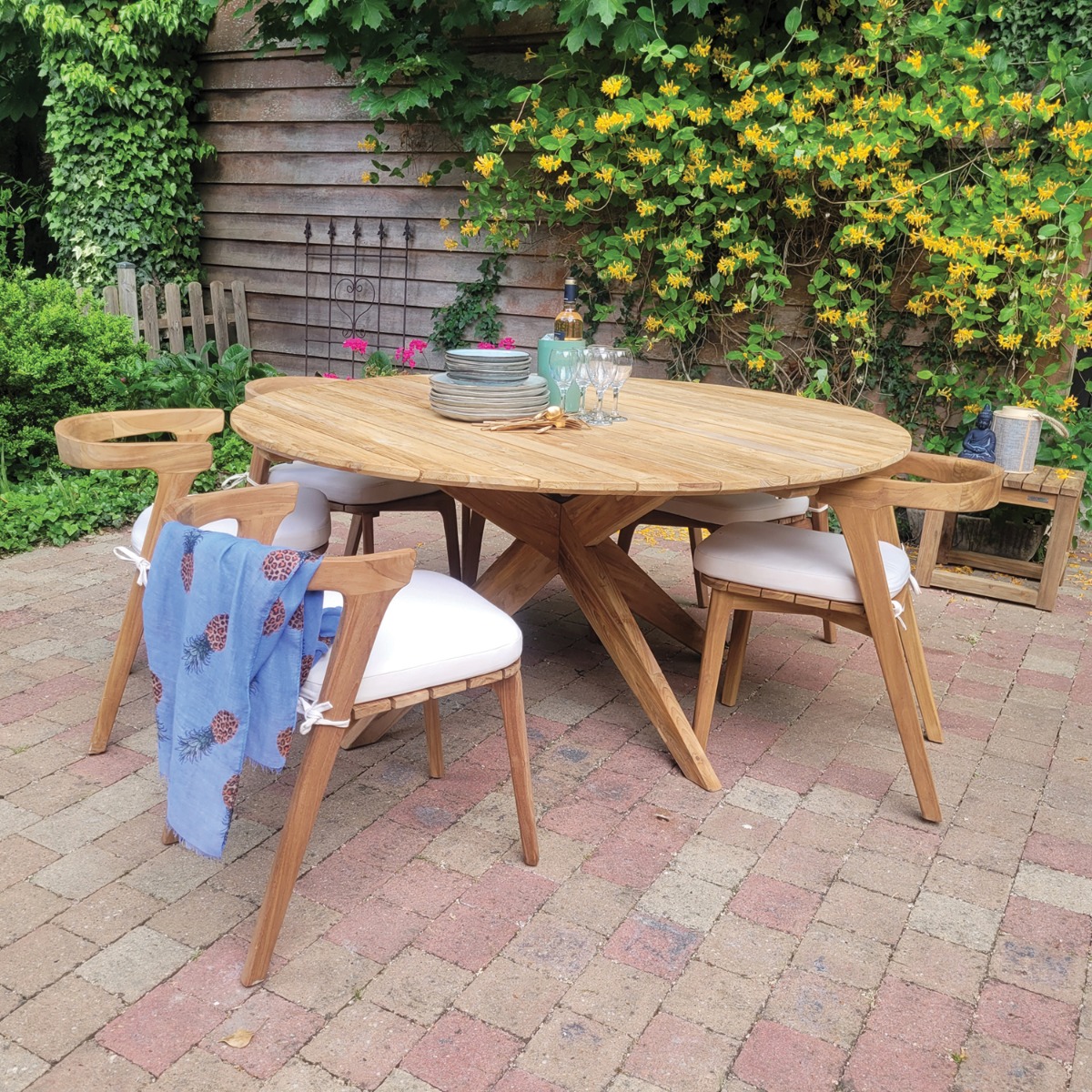 Table ronde en teck recyclé D 165 cm - SAKAI, GECKO JARDIN
