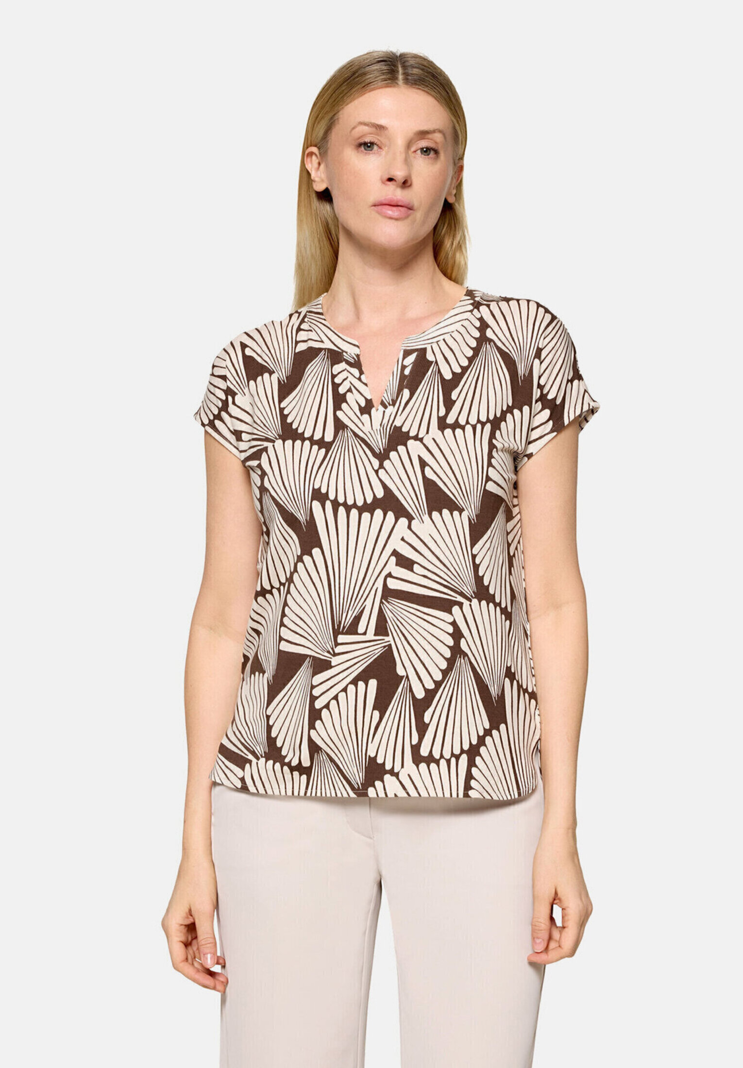 T-shirt basique à encolure en v, BETTY BARCLAY