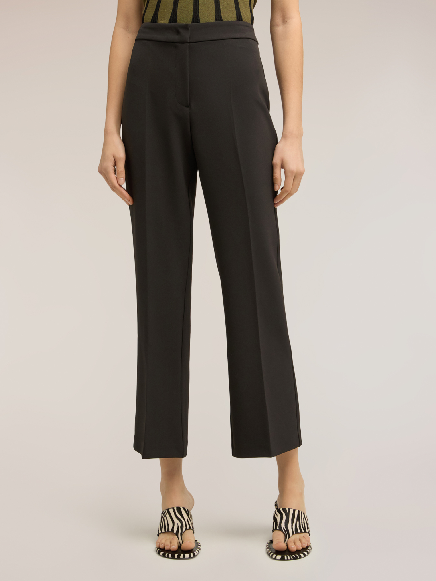 Pantalon coupe droite, MOTIVI