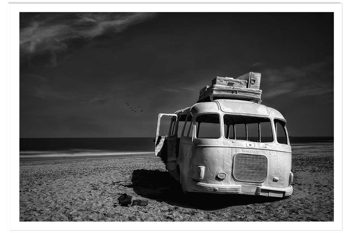 Affiche beached bus, HEXOA
