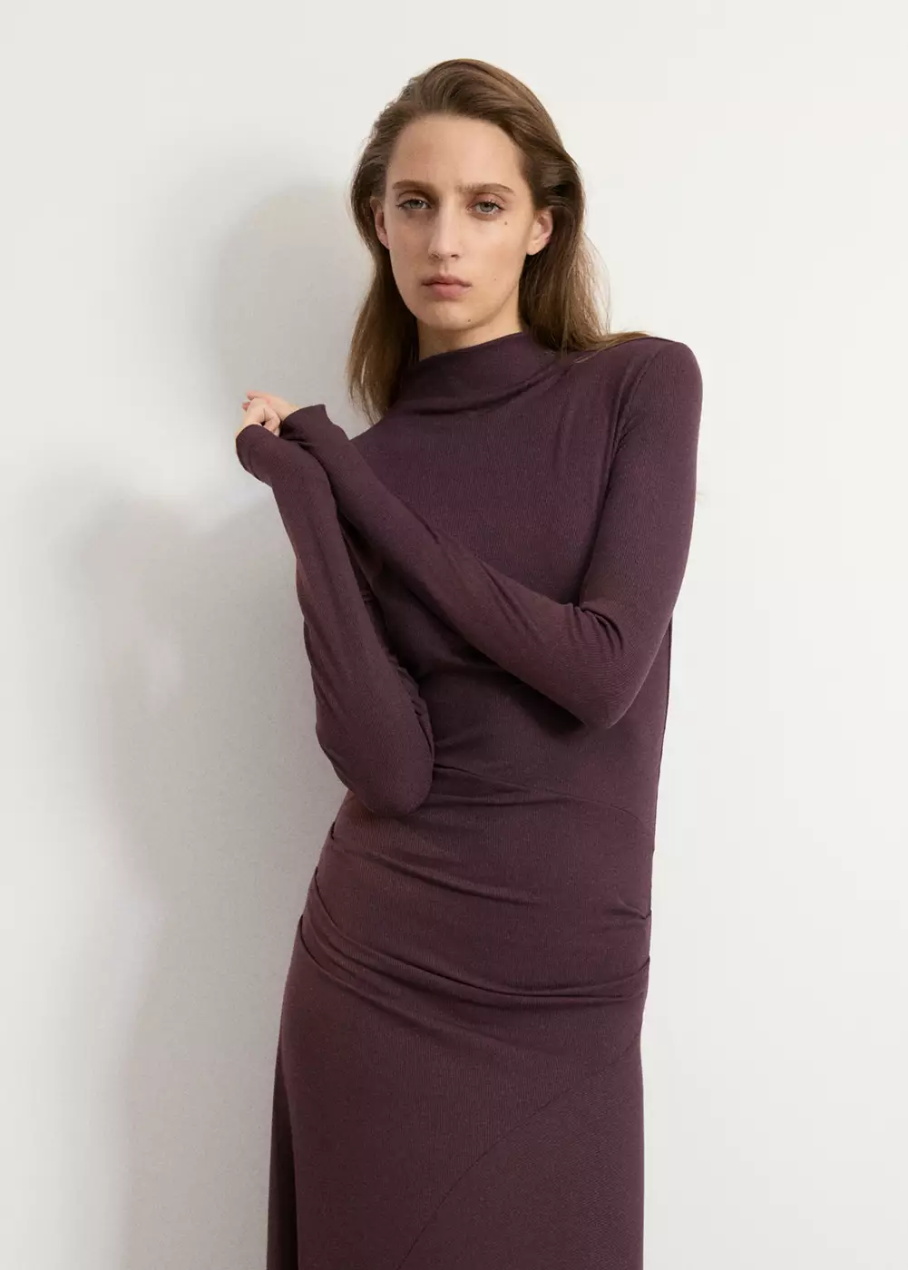Robe en maille froncée sur le côté, MANGO