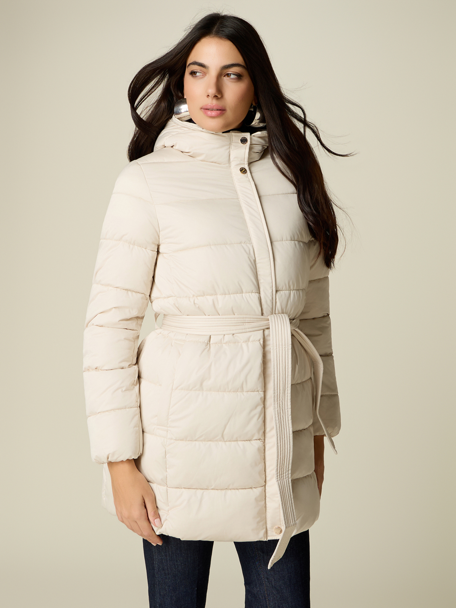 Doudoune mi-longue avec ceinture et capuche, OLTRE
